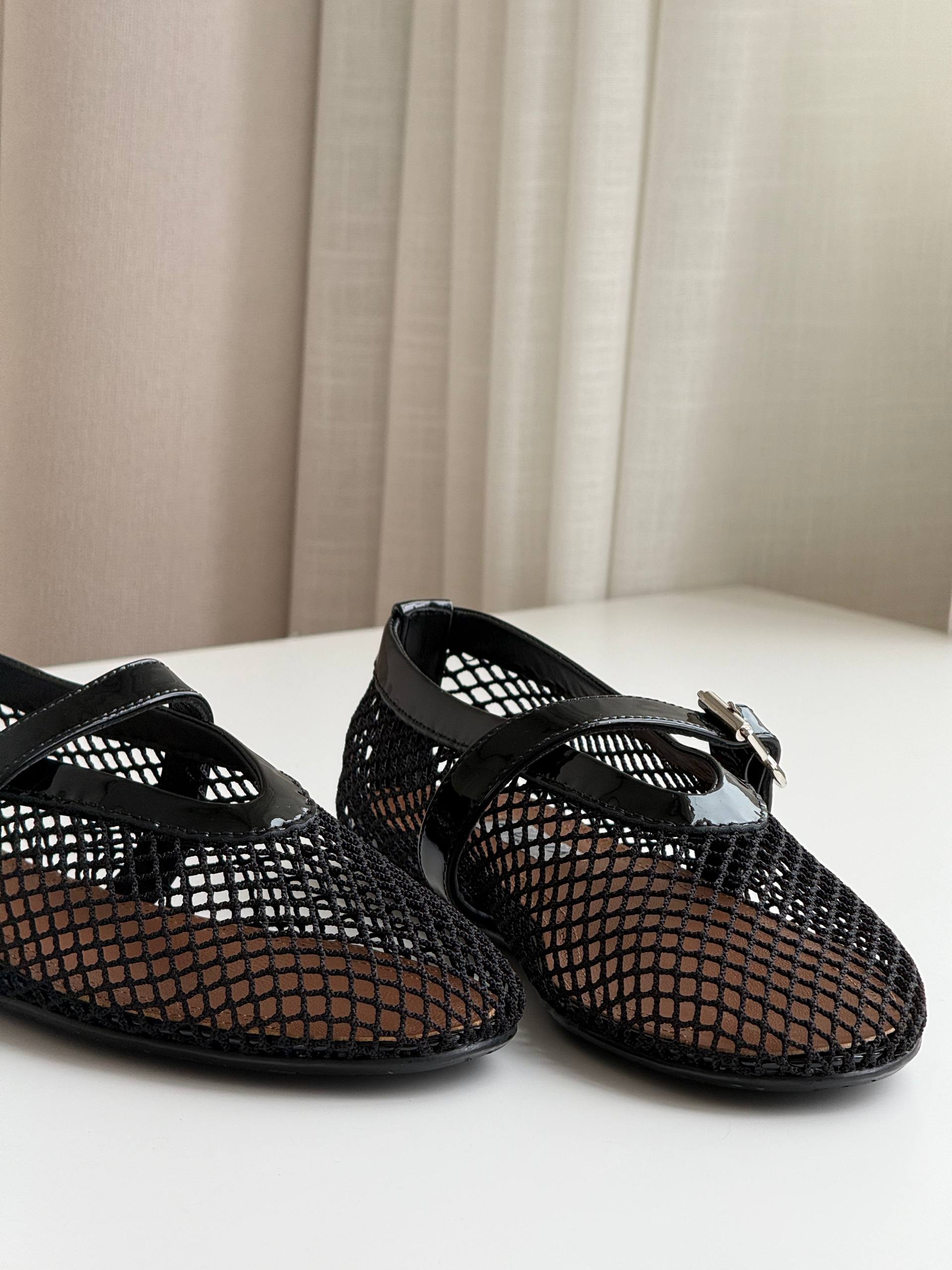 Mesh Mary Jane Flat Shoes