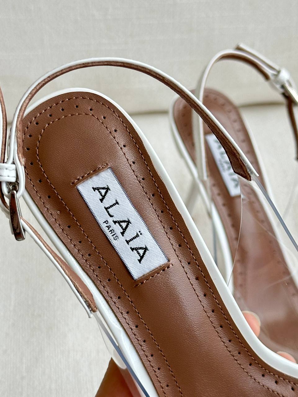 ALAÏA White Patent Leather Heart Pointed Toe Clear Slingback High Heels