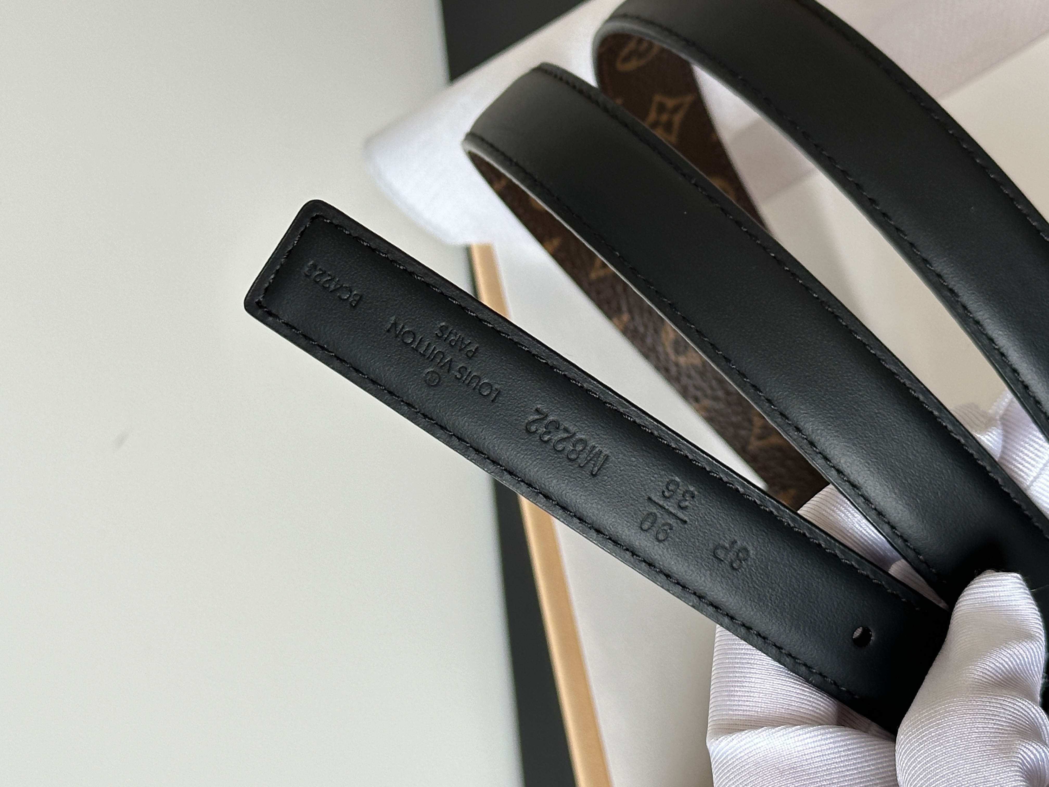 Louis Vuitton PRETTY Reversible Women's Belt