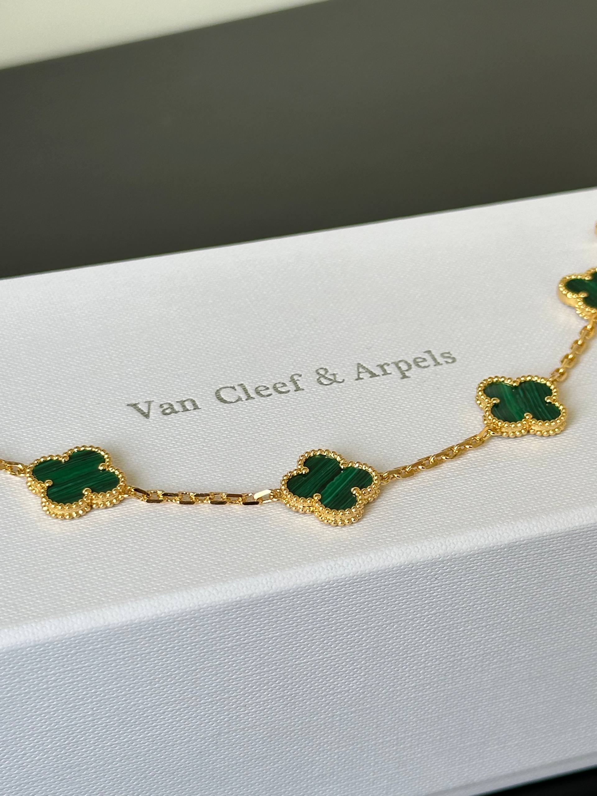 VCA Malachite 5-Motifs Bracelet