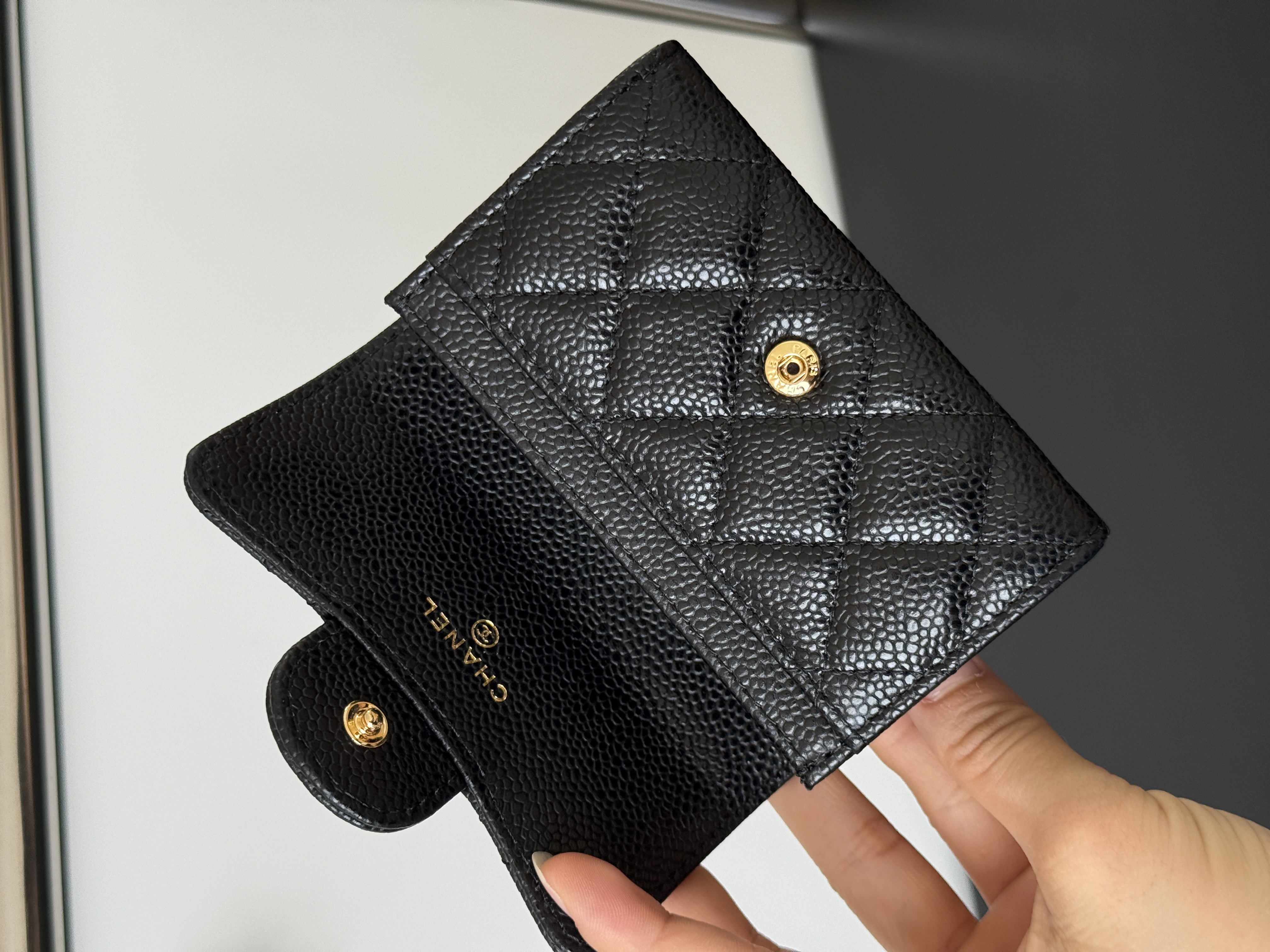 CHANEL Caviar Quilted Compact Flap Card Holder