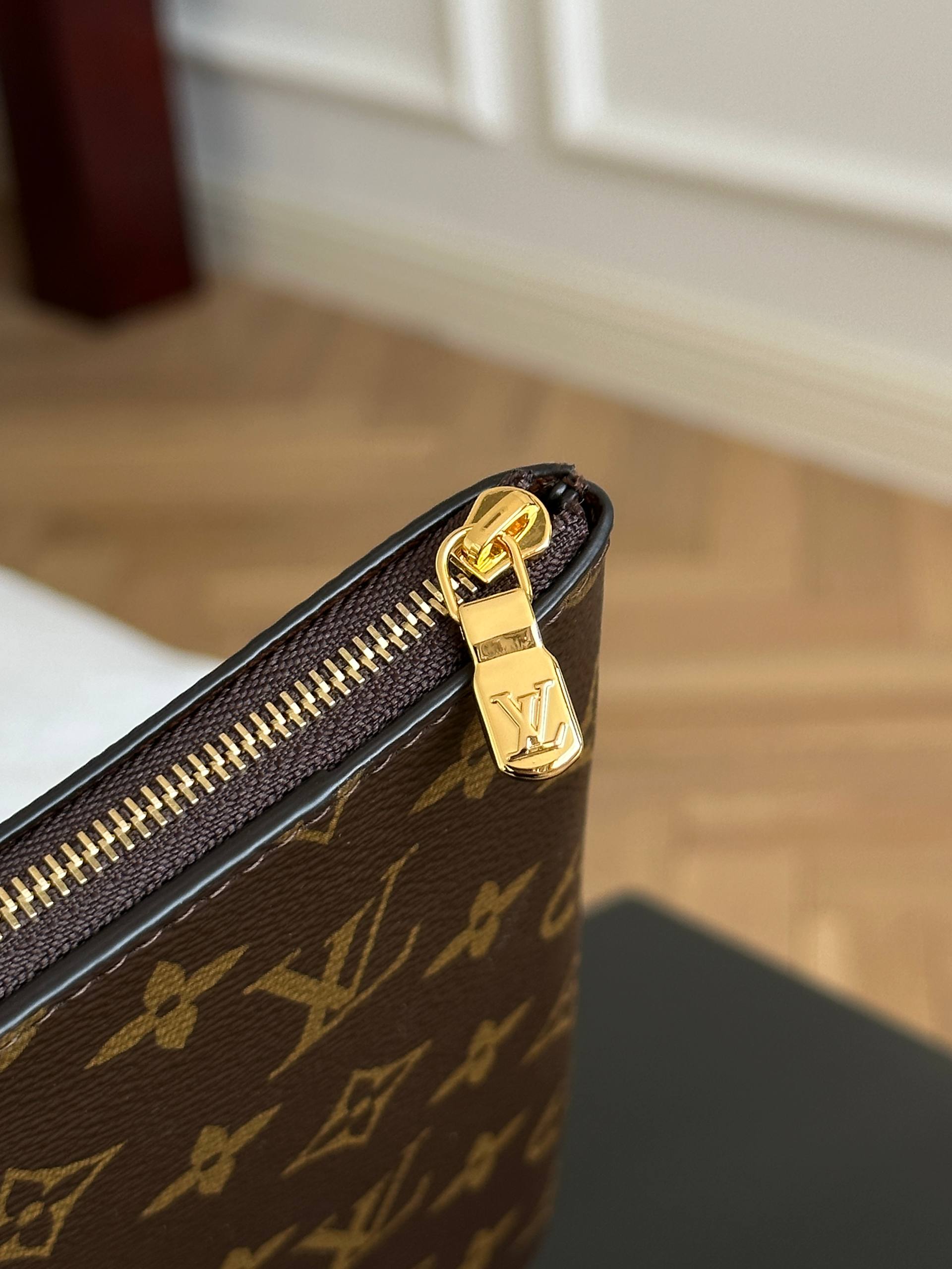 Louis Vuitton Large Monogram Canvas Zip Pouch Toiletry Bag