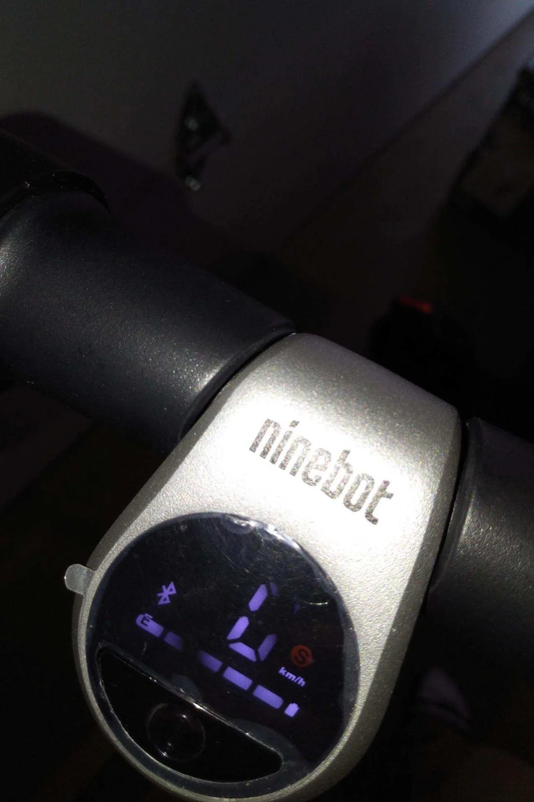 Segway Ninebot ES2 Electric Scooter Like new 16BMU