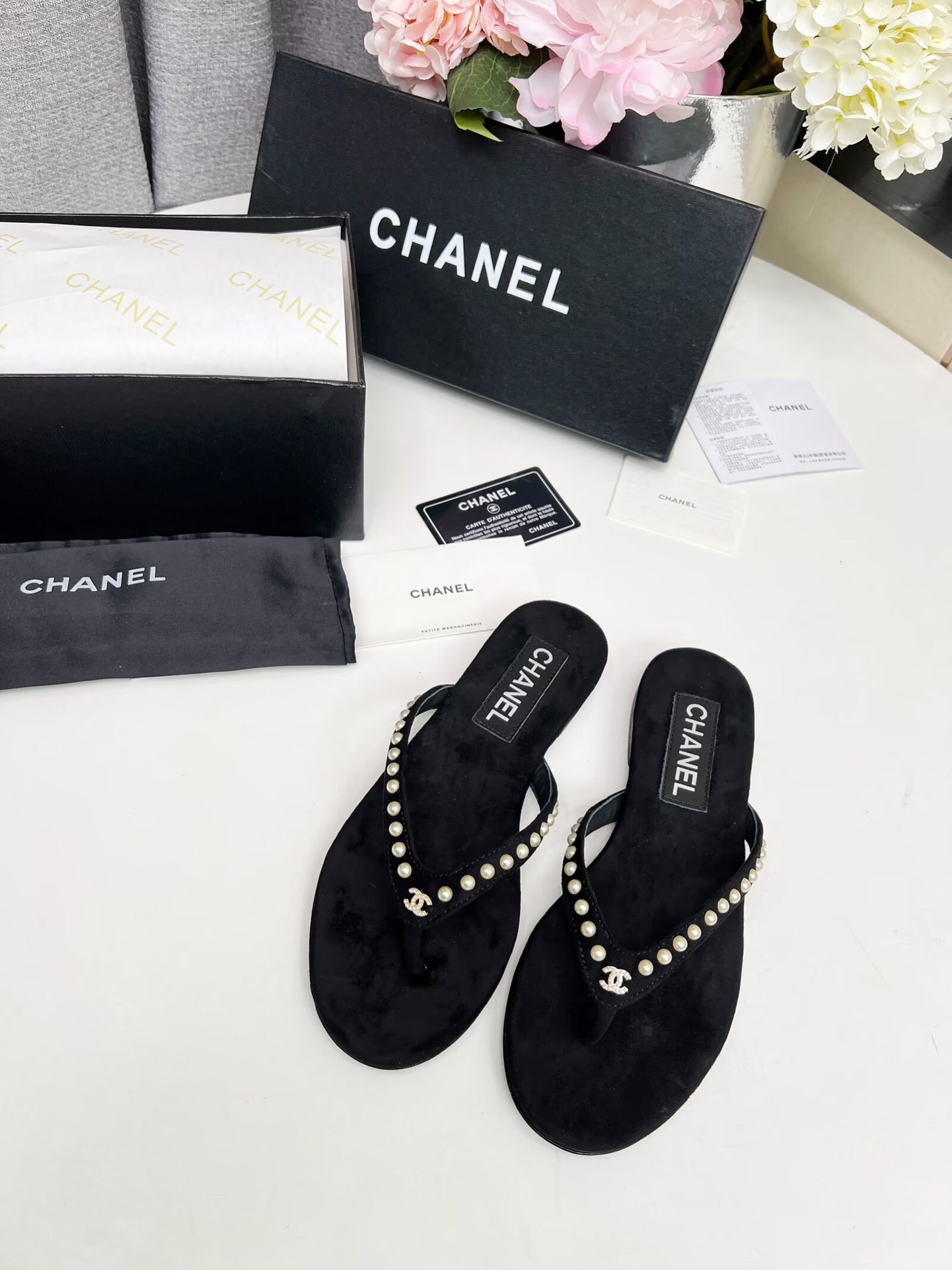Chanel Velvet 25C Flip-flops