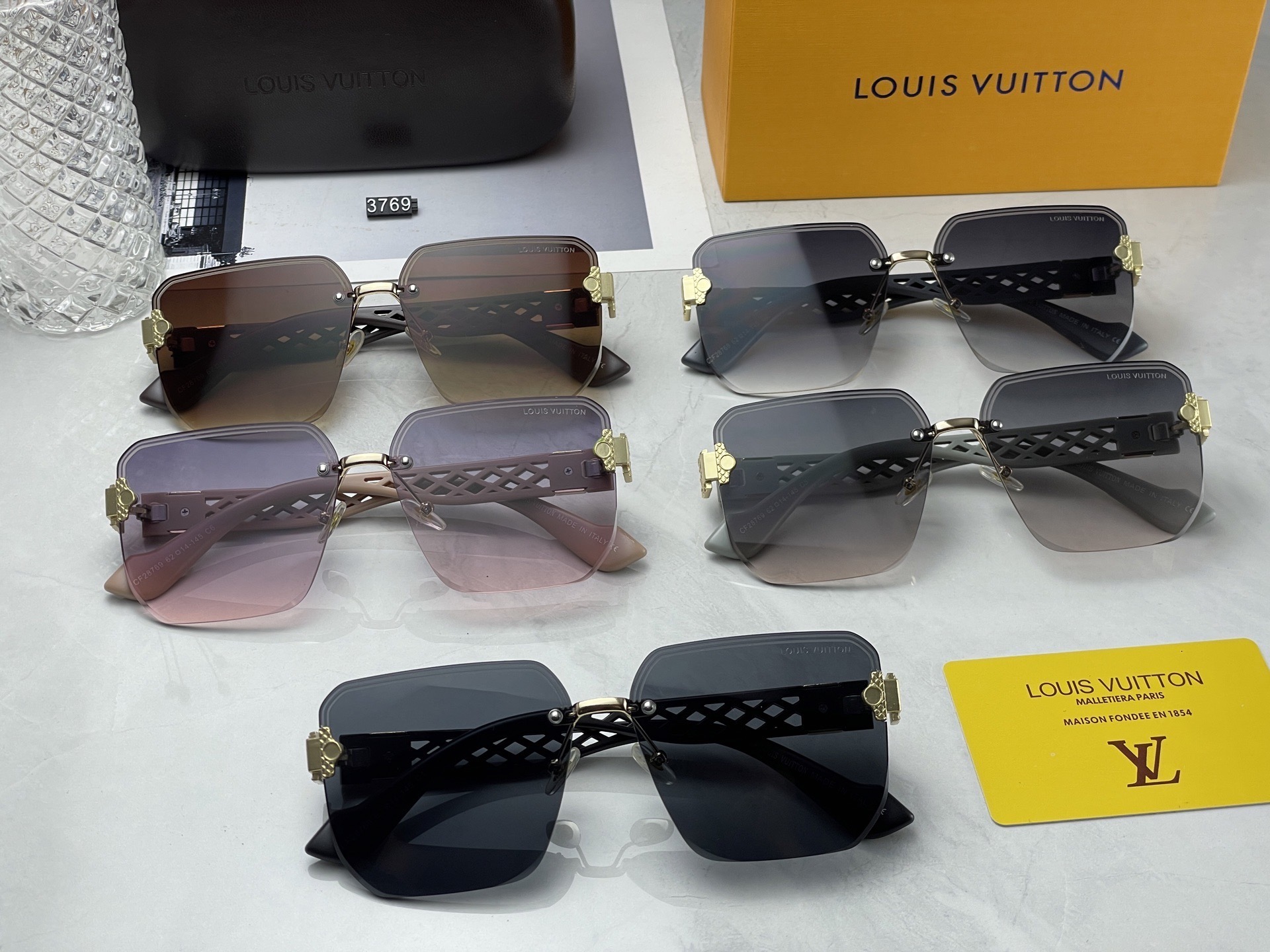 LV Fashionable Sunglasses