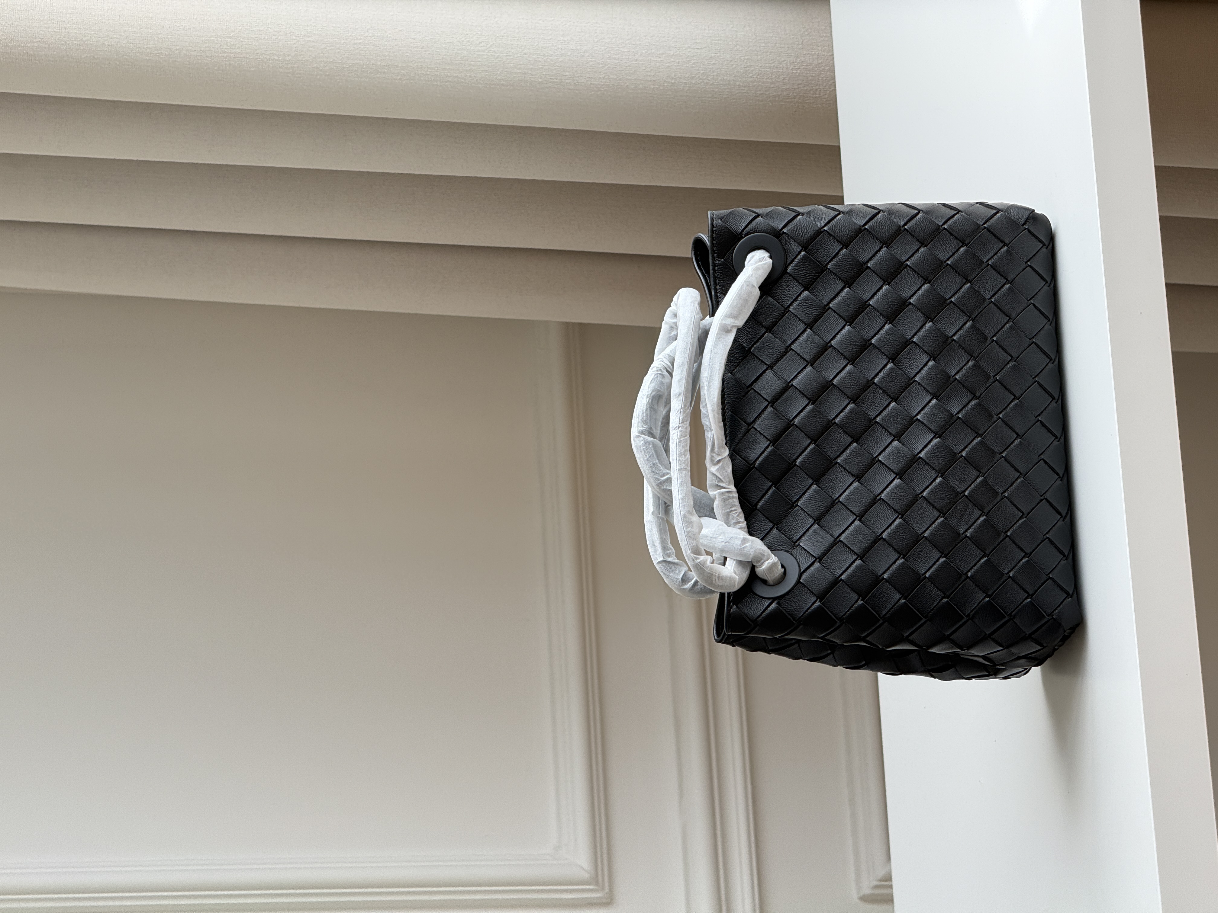 Bottega Veneta Andiamo Small Intrecciato Tote Bag