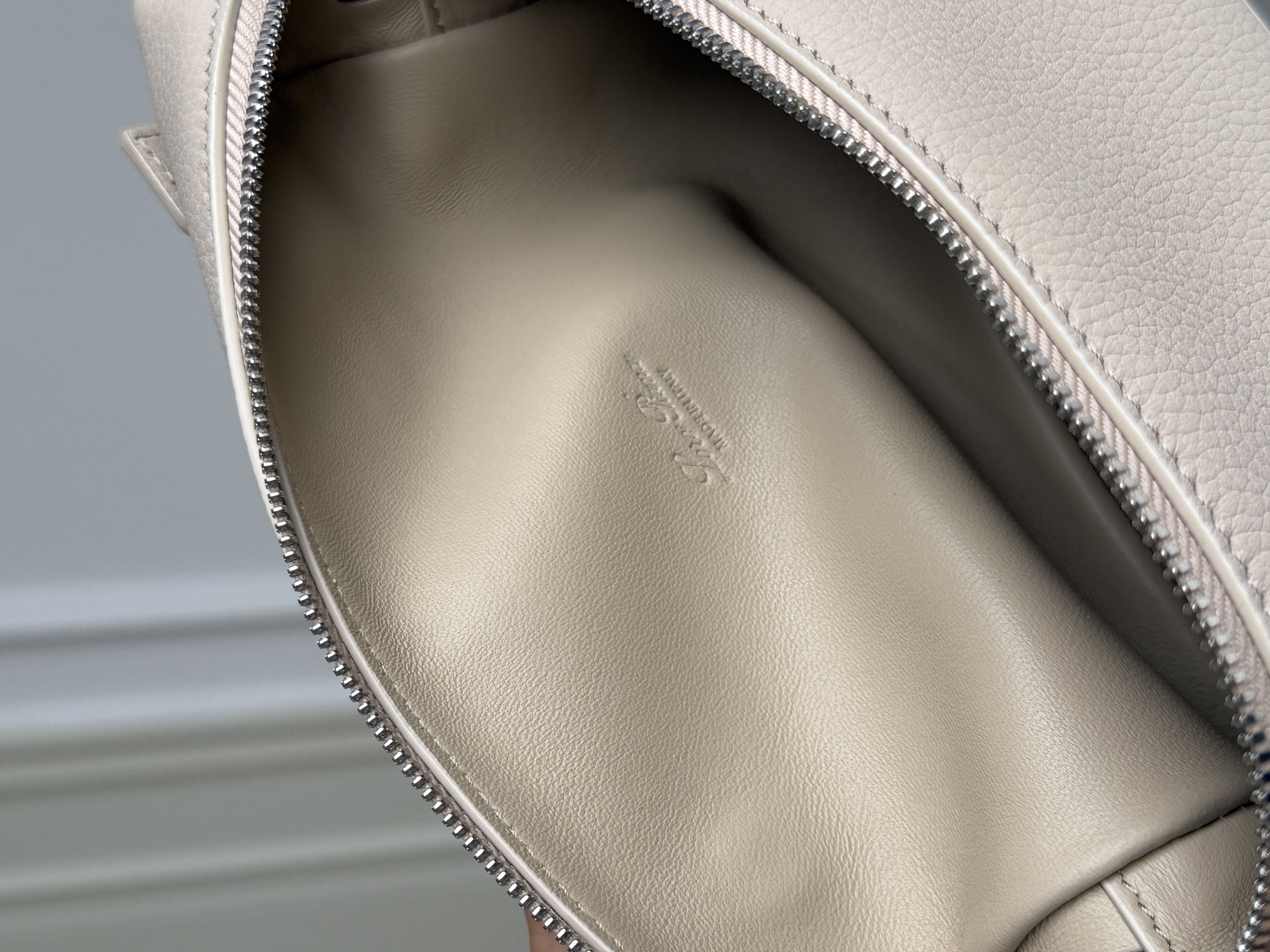 Extra Pocket L19 Handbag