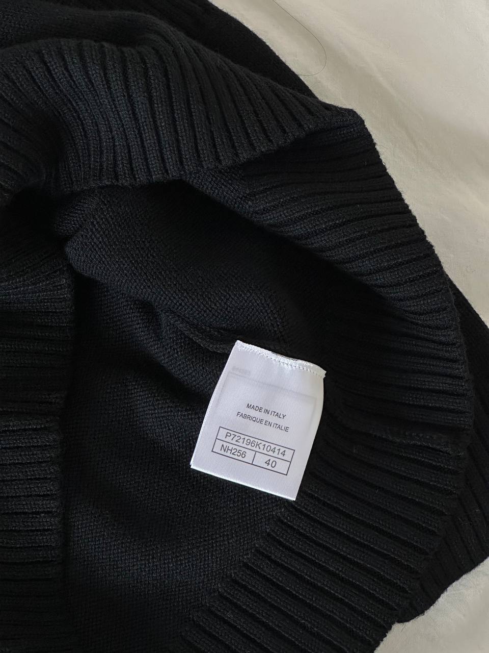 CHANEL Round Neck Wool Knit Sweater with CC Metal Buttons on Shoulder