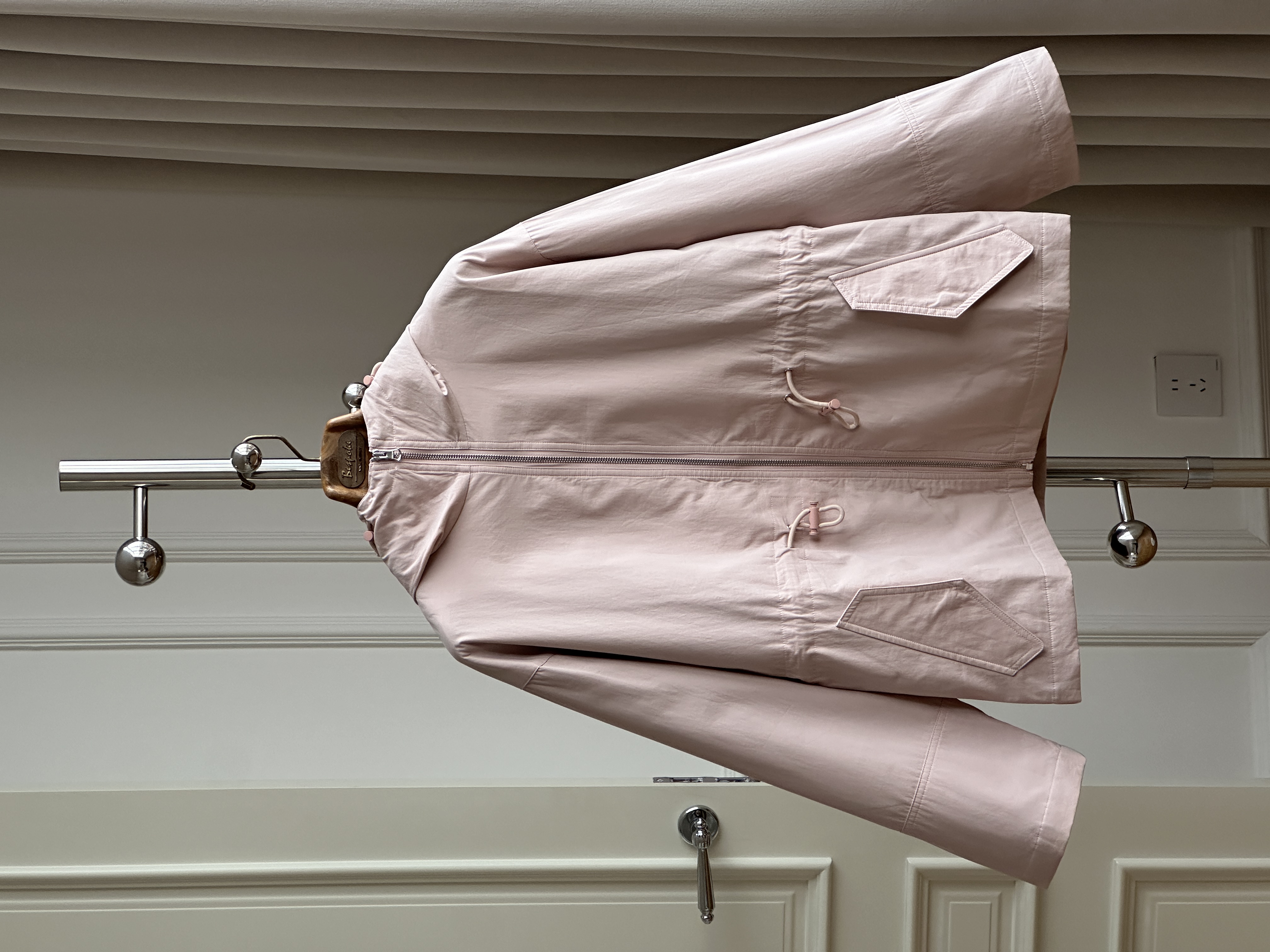 Light pink hooded drawstring short trench coat