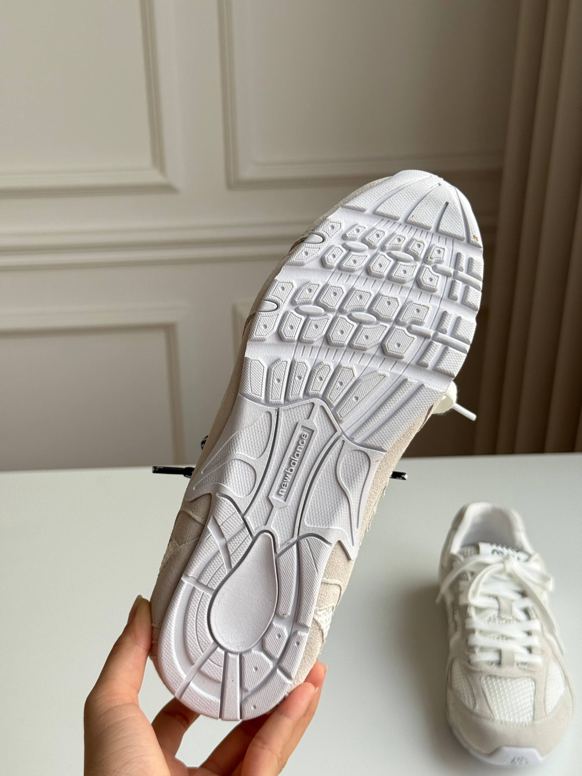 New Balance 530 retro running shoes in beige with mesh splicing