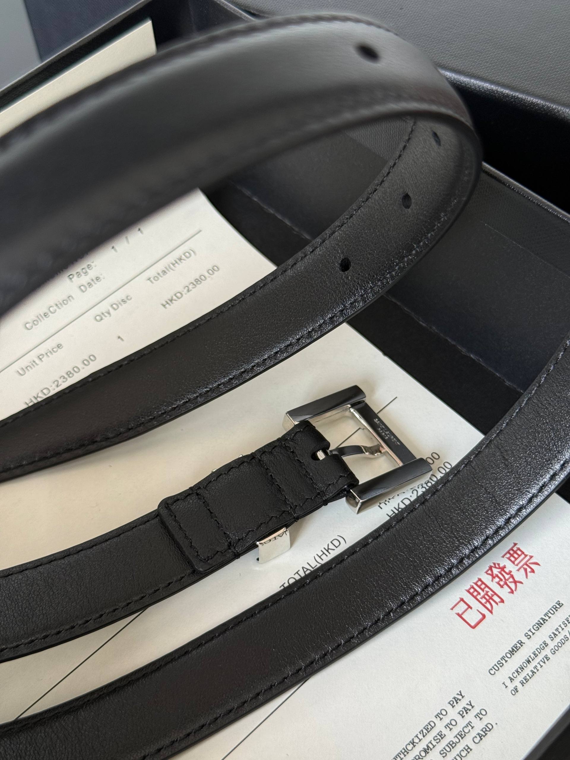Saint Laurent Cassandre Thin Belt in Smooth Leather