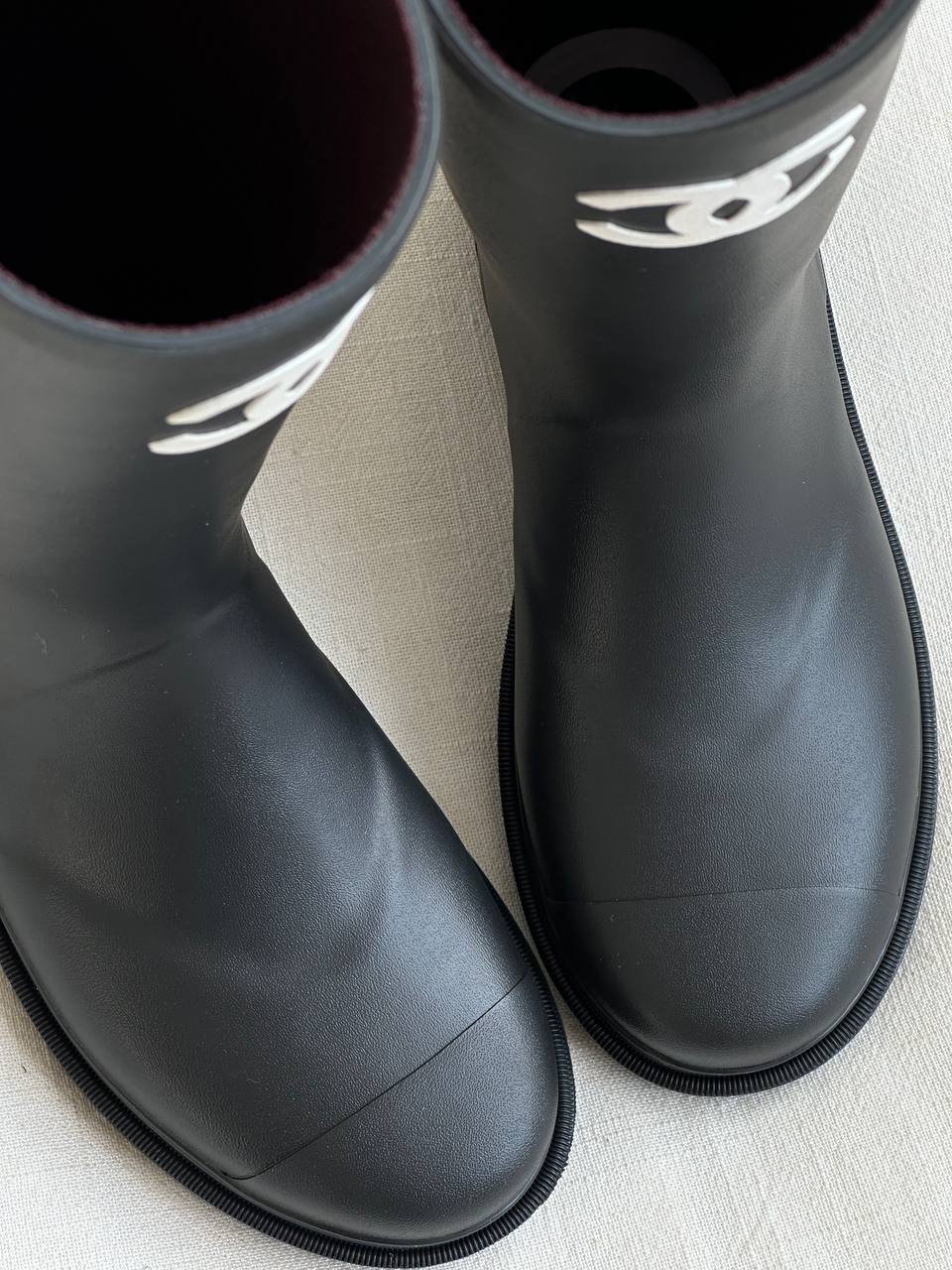 CHANEL Caoutchouc CC Logo High Rubber Rain Boots
