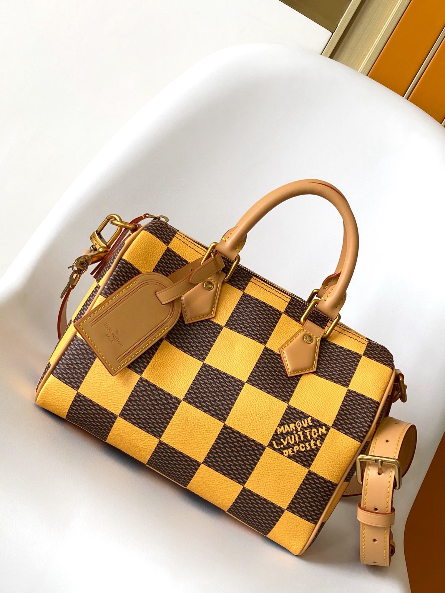 LV Damier Pop Speedy Bandoulière 25 Bag Jaune Mat