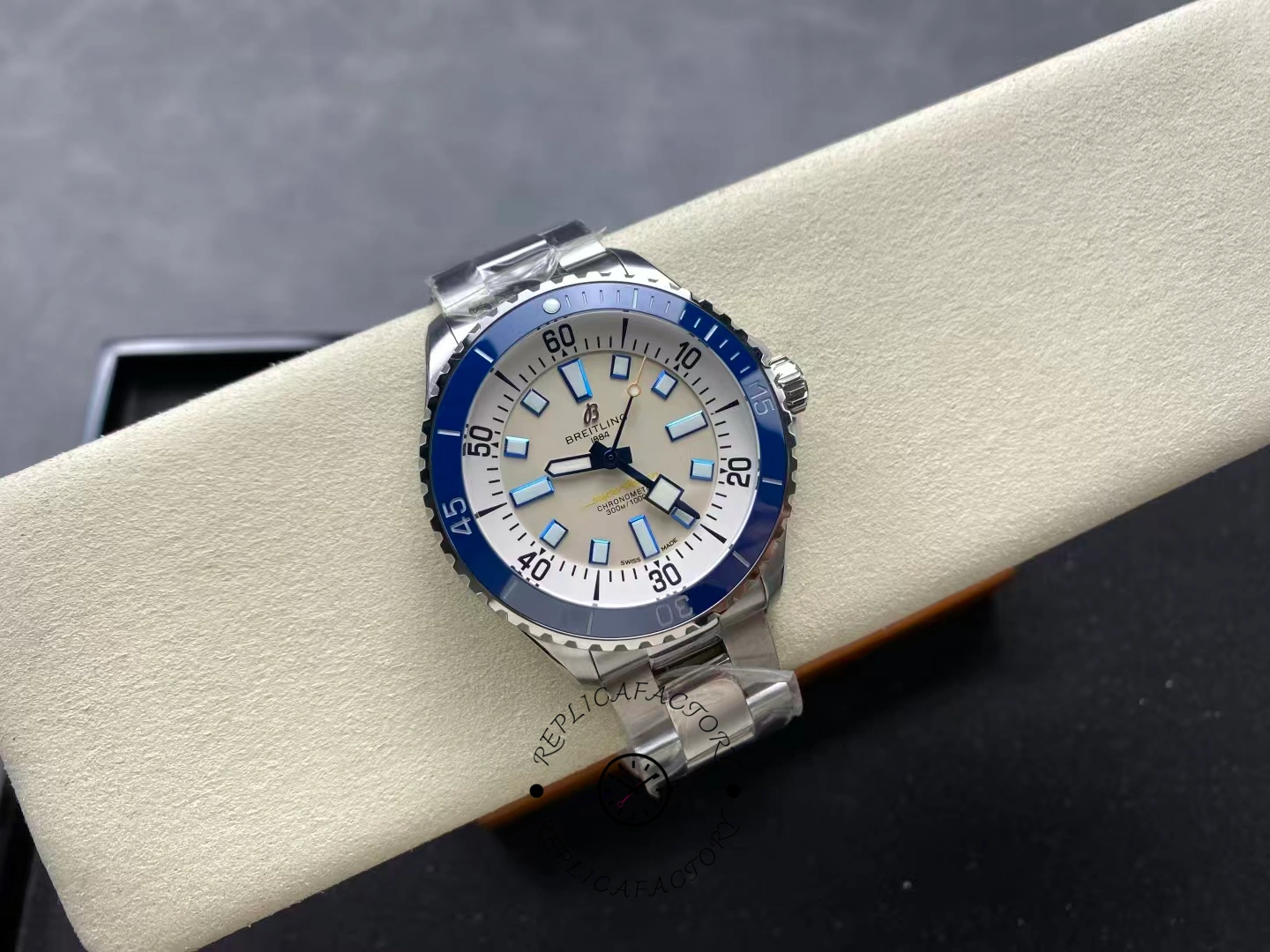 Breitling Superocean Automatic 42 1:1 Clone A17375E71G1A1 Steel Bracelet Men's Watch