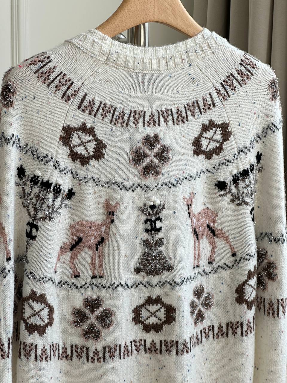 Chanel Off-White Speckled Fair Isle Deer Snowflake CC Jacquard Crew Neck Wool Sweater