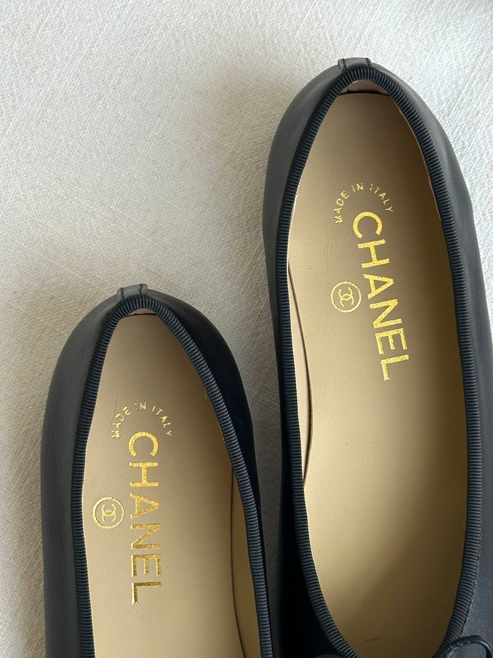 CHANEL Two-Tone Bow Interlocking CC Ballet Flats