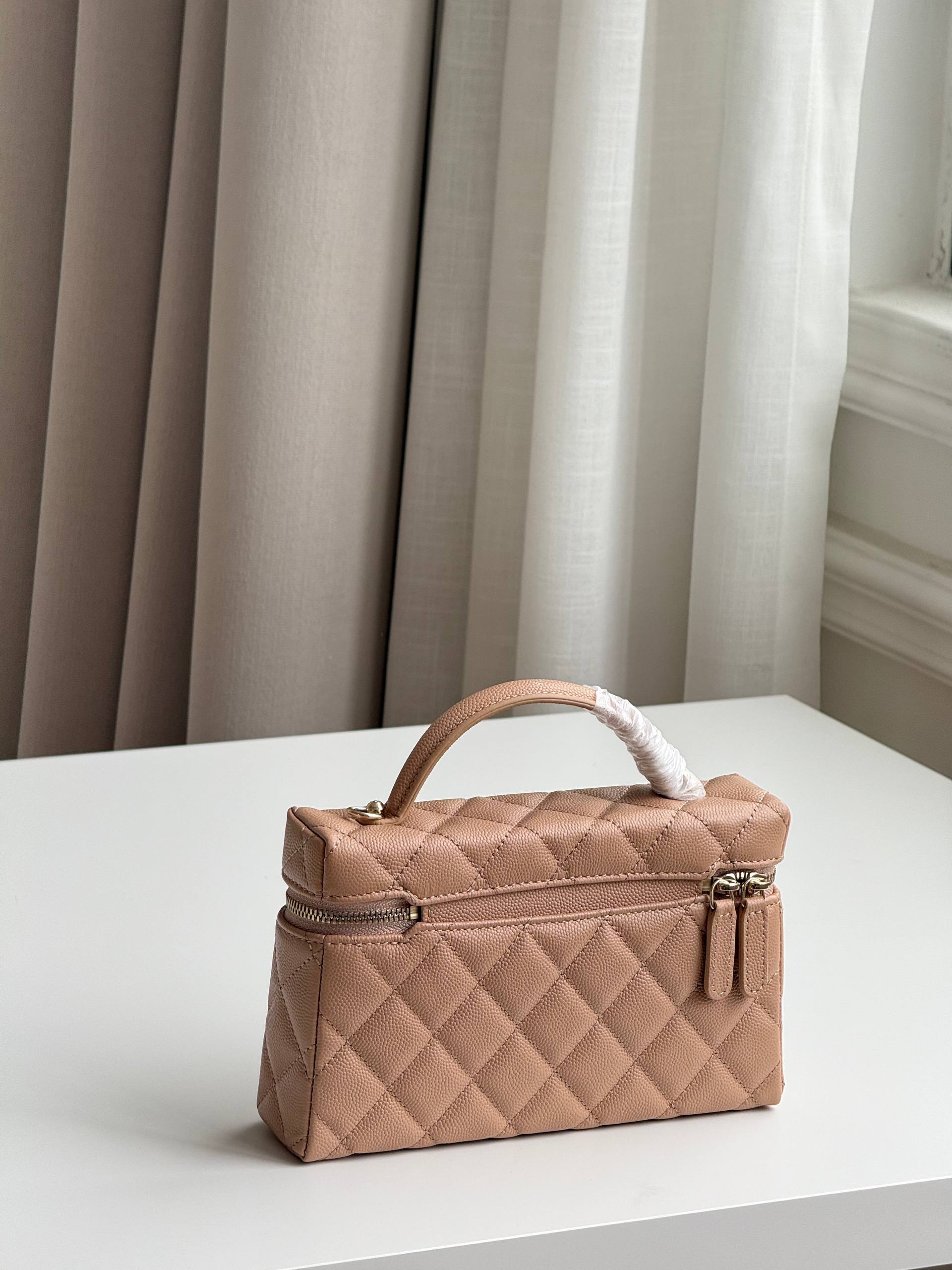 Chanel Caviar Quilted Top Handle Vanity Case Bag