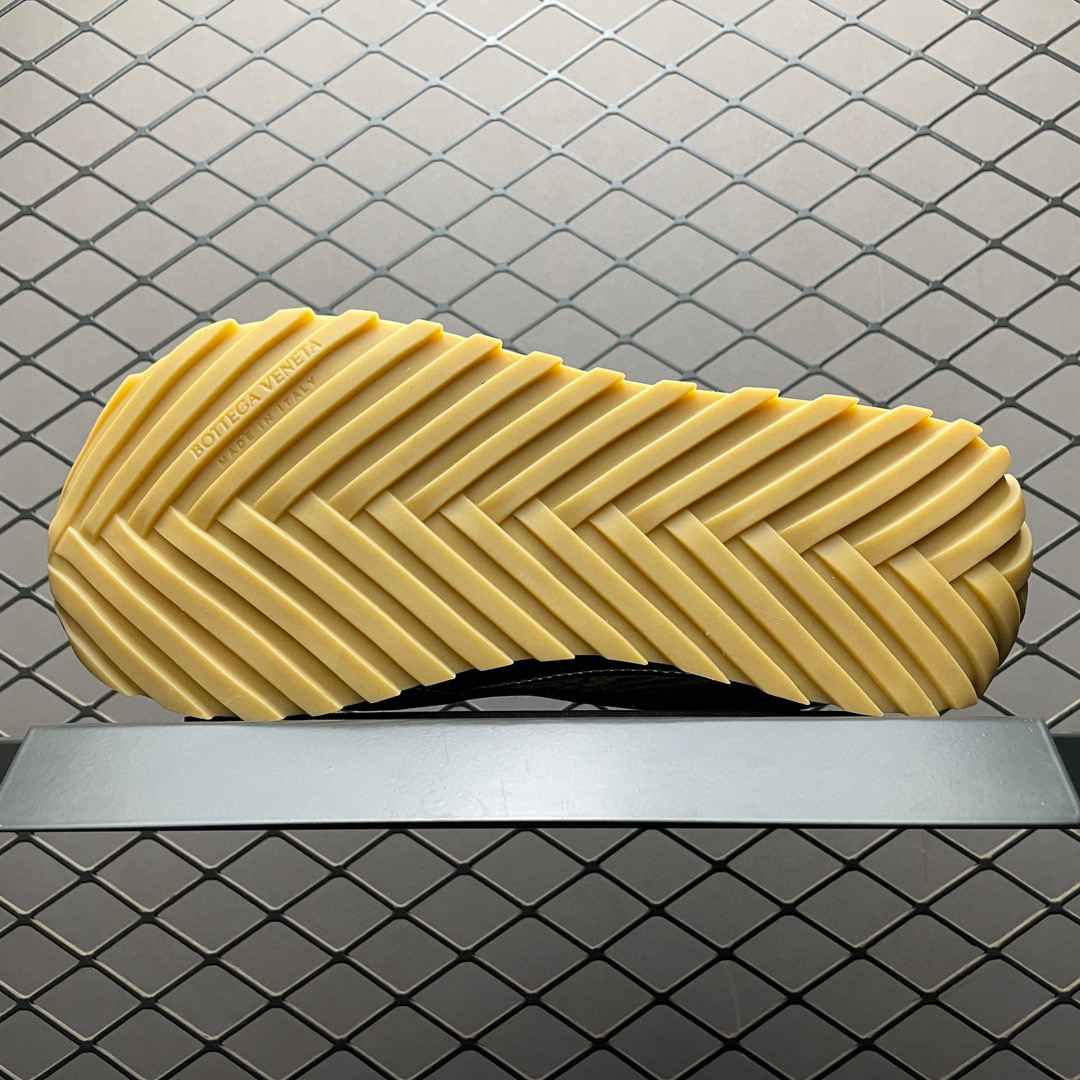 Bottega Veneta Orbit Runner Light Green Shoes