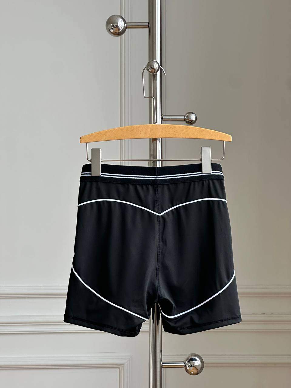 Alo Yoga High-Waist Piped Biker Short