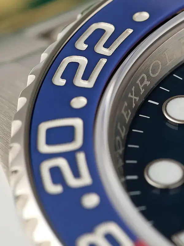 Scratch-Proof Solid Ceramic Bezel