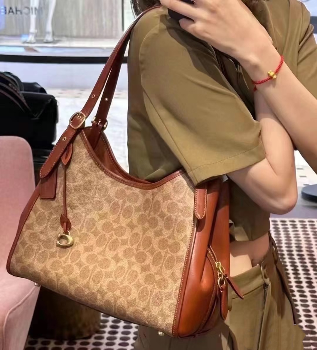 Women Handbag CAQ87 CEL13 Erin Shoulder Bag