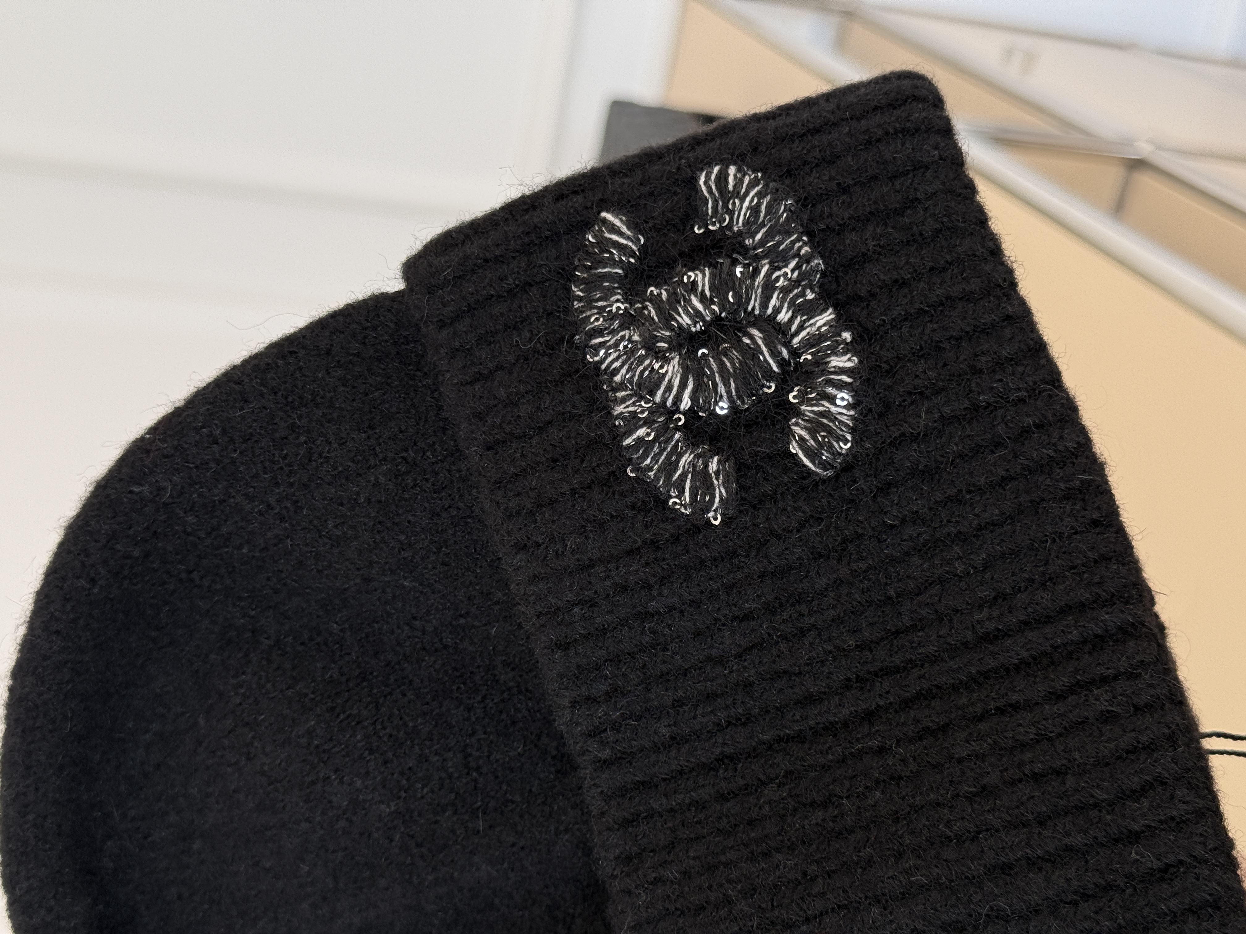 Chanel Black Cuffed Rib Cashmere Beanie With Crystal Interlocking CC Logo