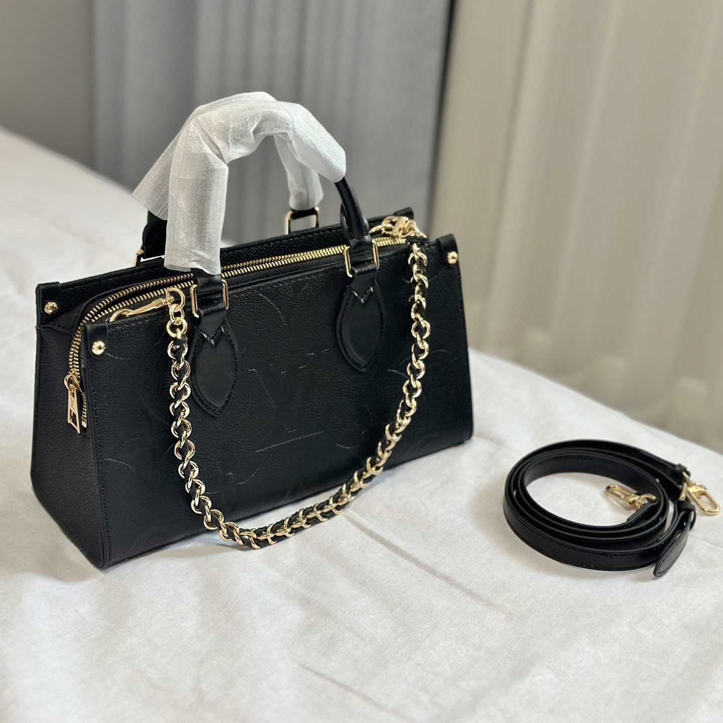 ONTHEGO EAST WEST BLACK MONOGRAM 25X14CM