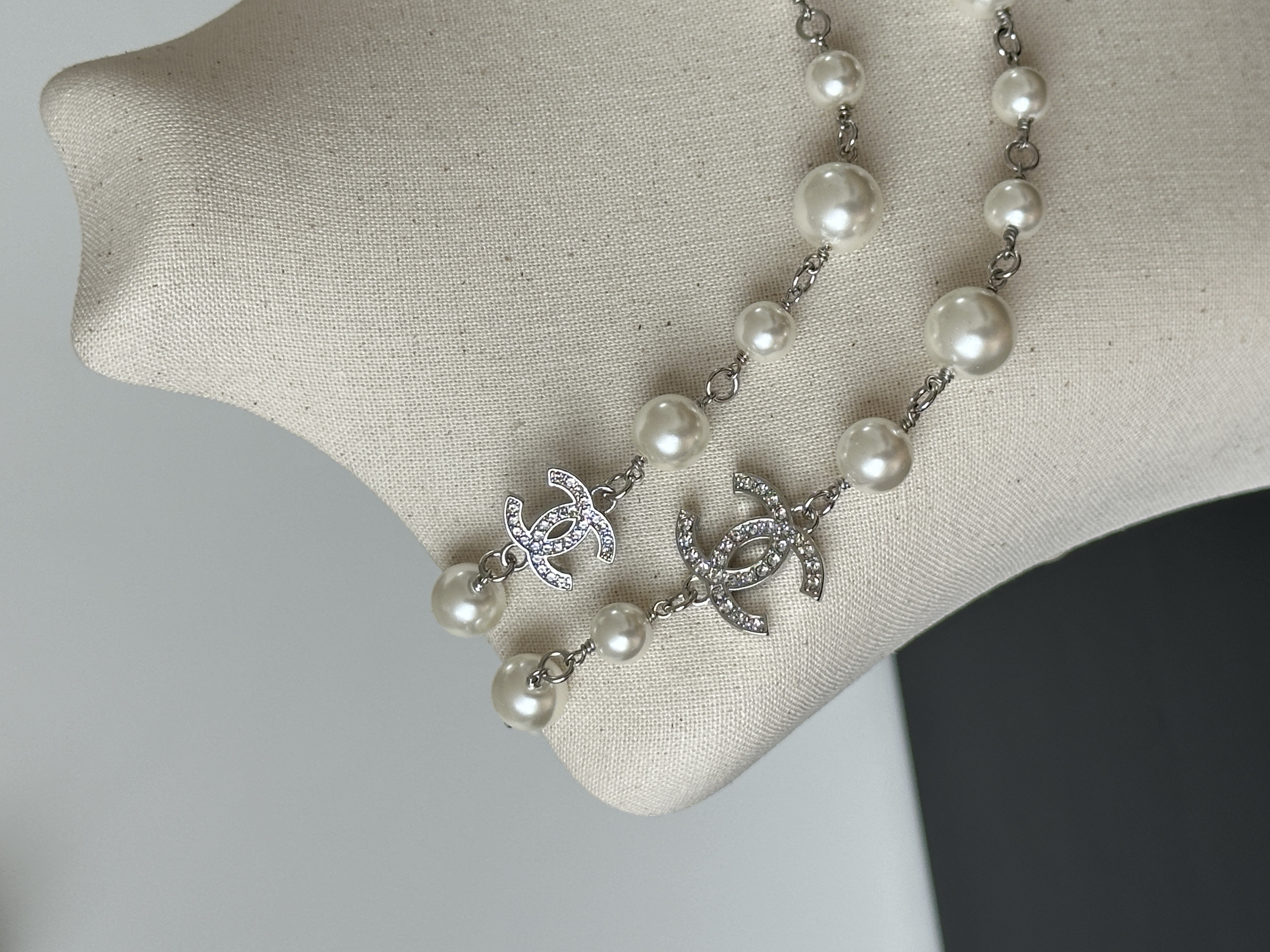 CHANEL Graduated Pearl Long Necklace