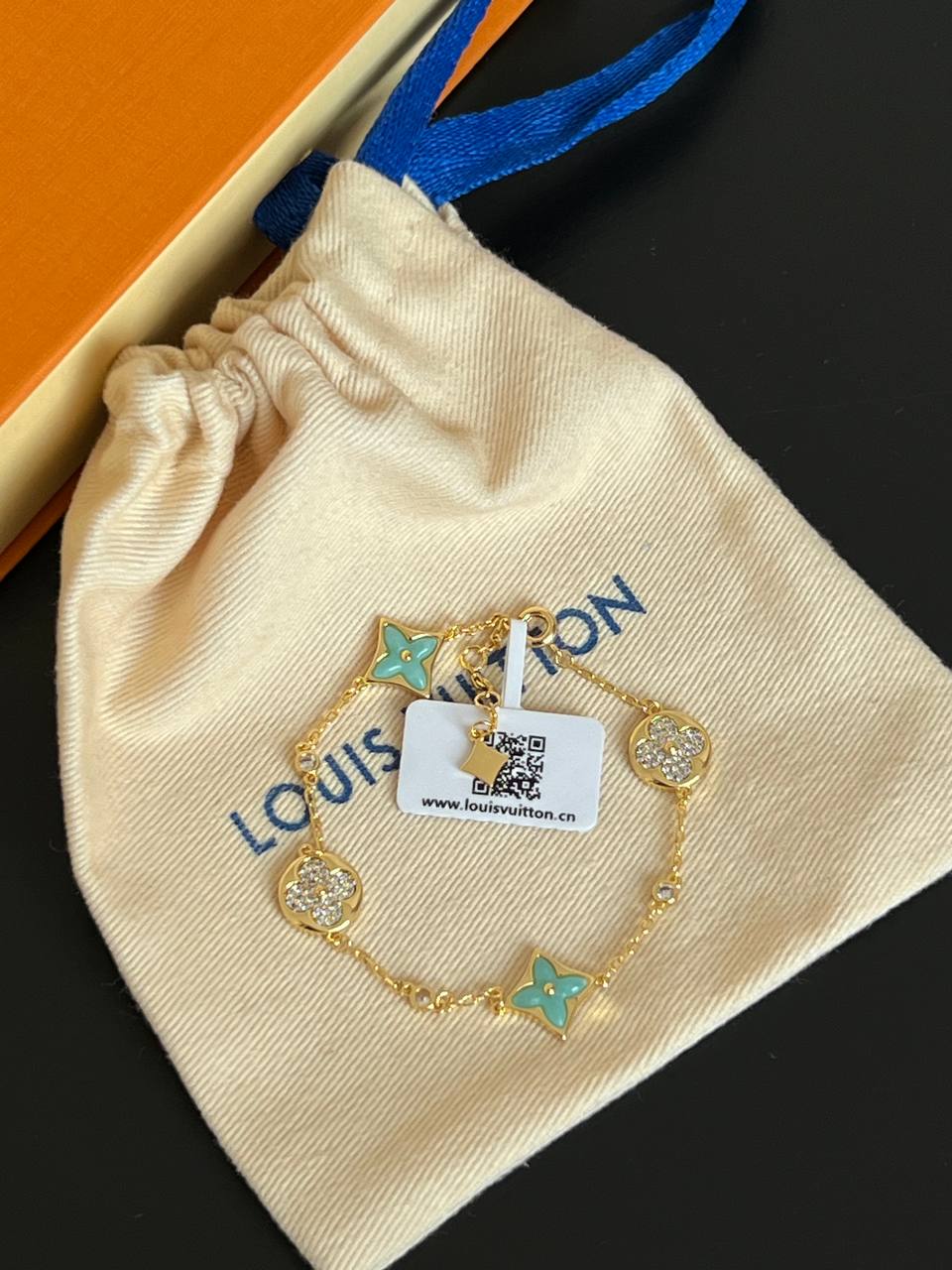 Louis Vuitton Gold Chain Turquoise Enamel Crystal Four-Leaf Clover Adjustable Bracelet