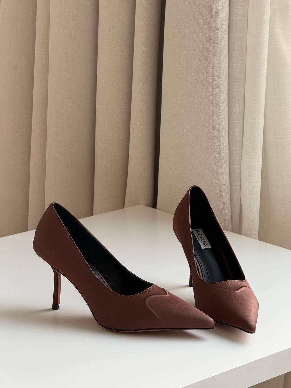 ALAÏA Le Cœur 3D Satin Pointed-Toe Pumps