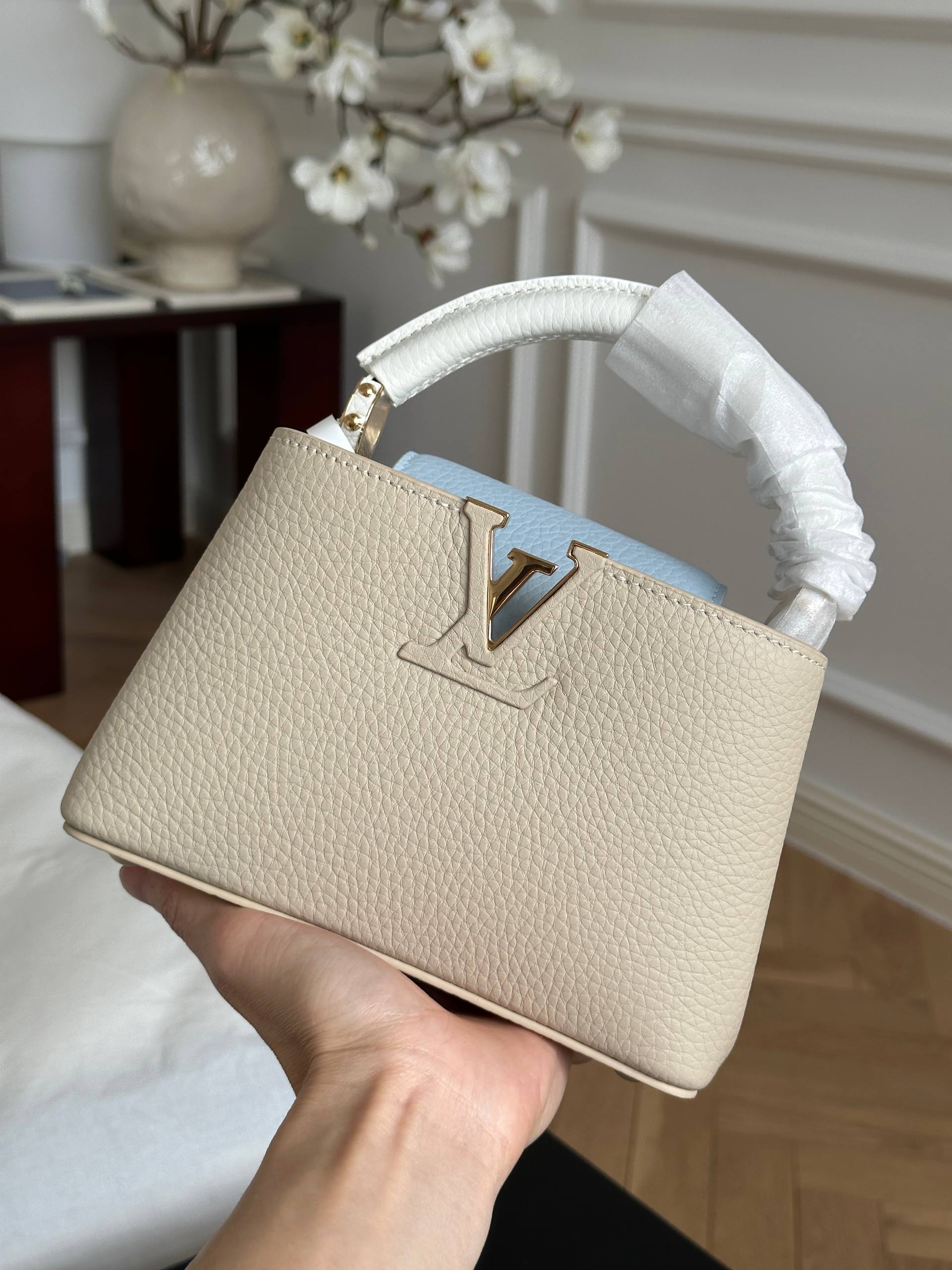 Louis Vuitton Capucines Mini Light Beige Taurillon Leather Handbag with Two Straps