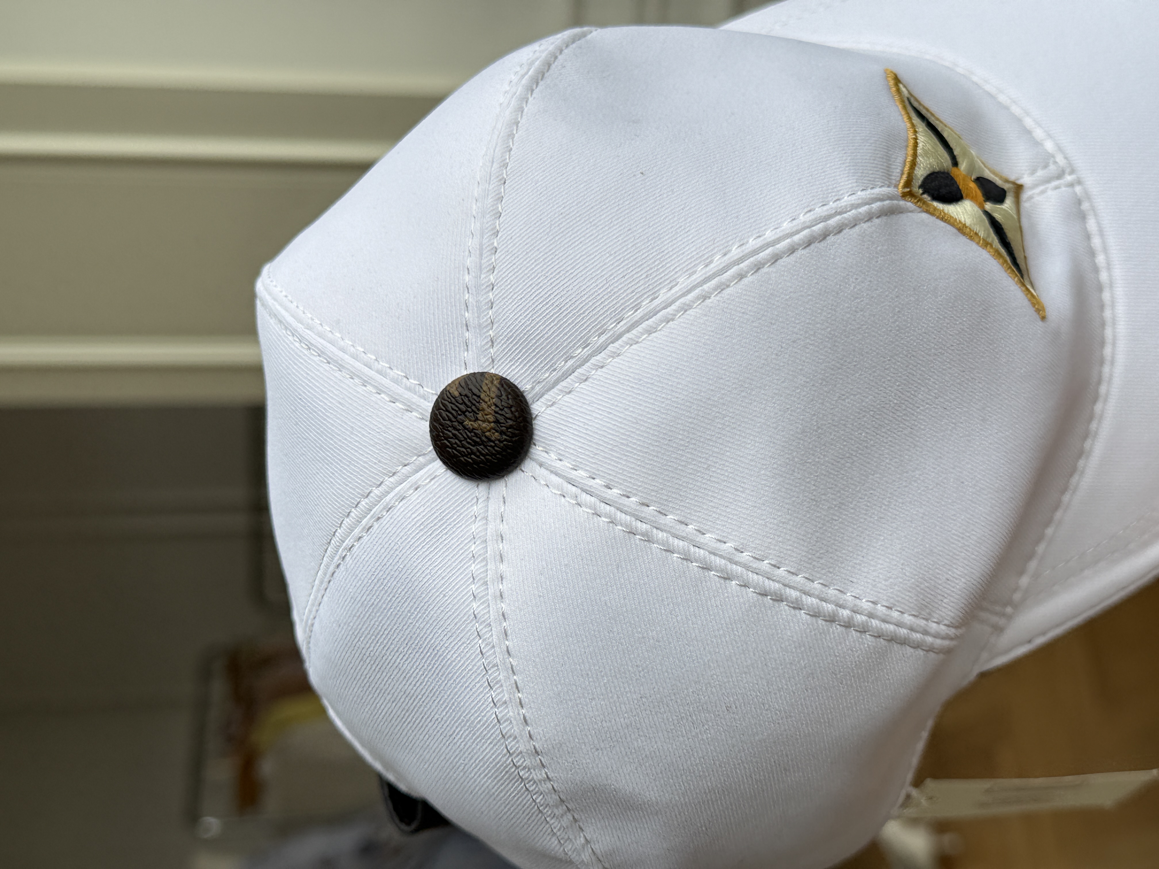 Louis Vuitton White Diamond Four-Leaf Embroidery Monogram Trim Baseball Cap