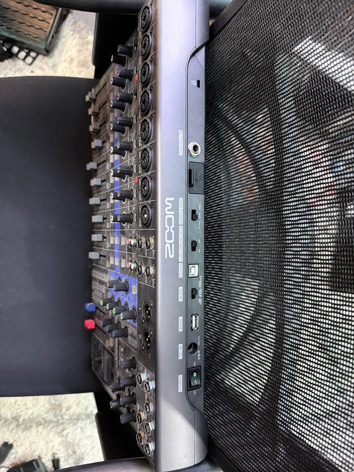 Zoom L-12 LiveTrak mixer EDMA3