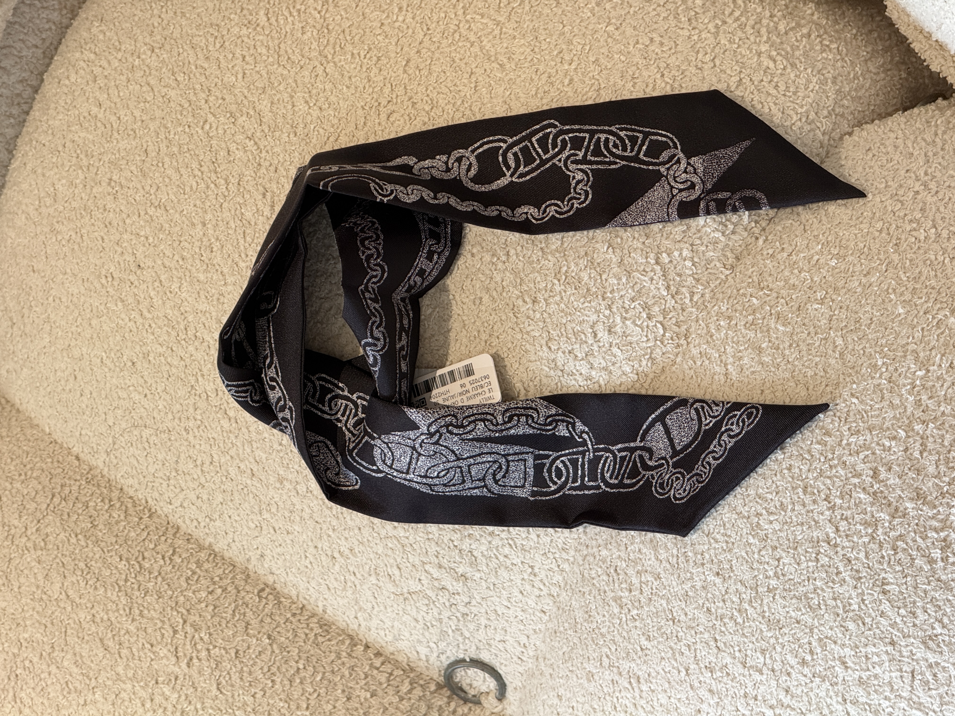 Hermès Twilly small silk scarf