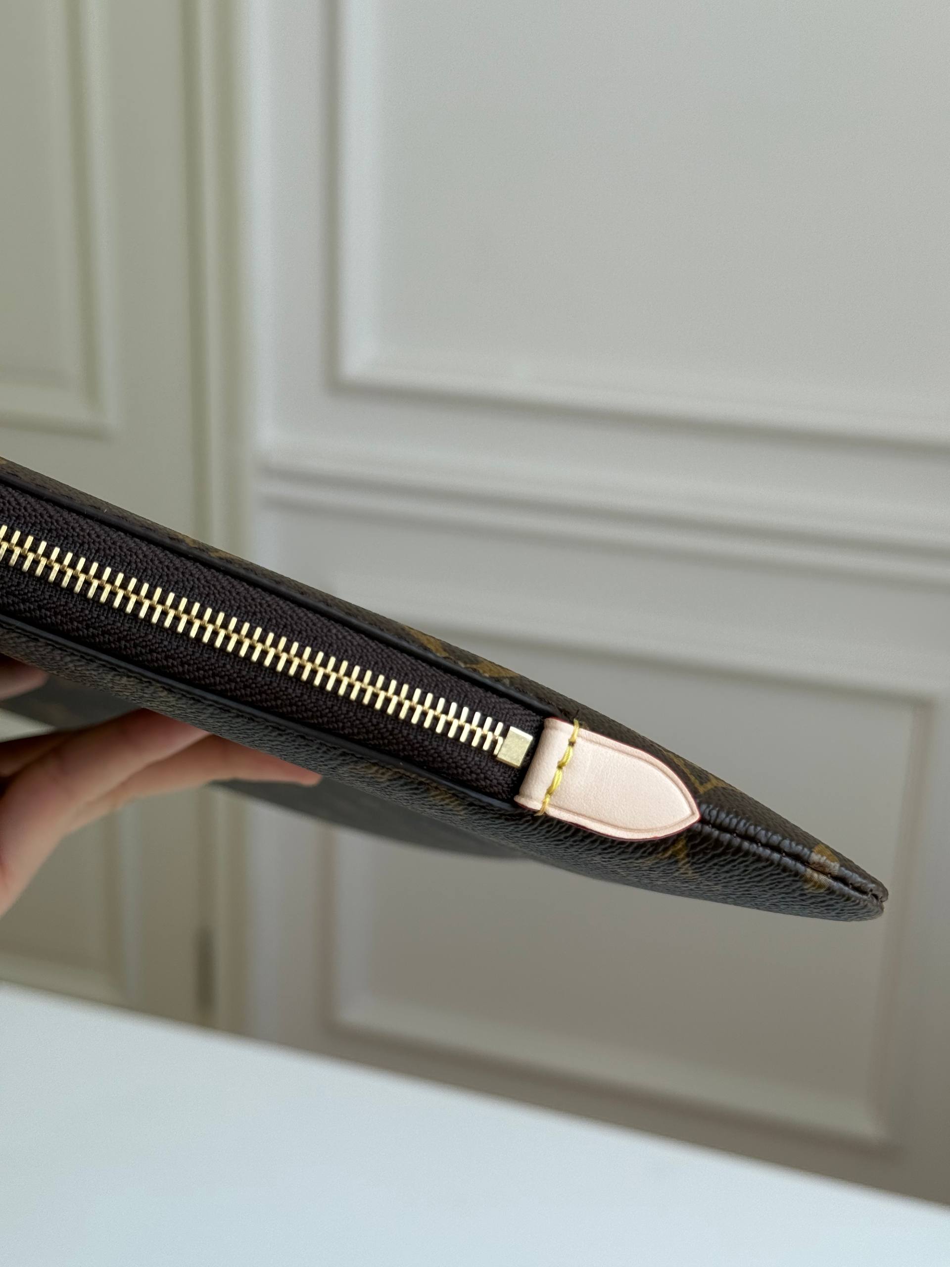 Louis Vuitton Monogram Poche Documents