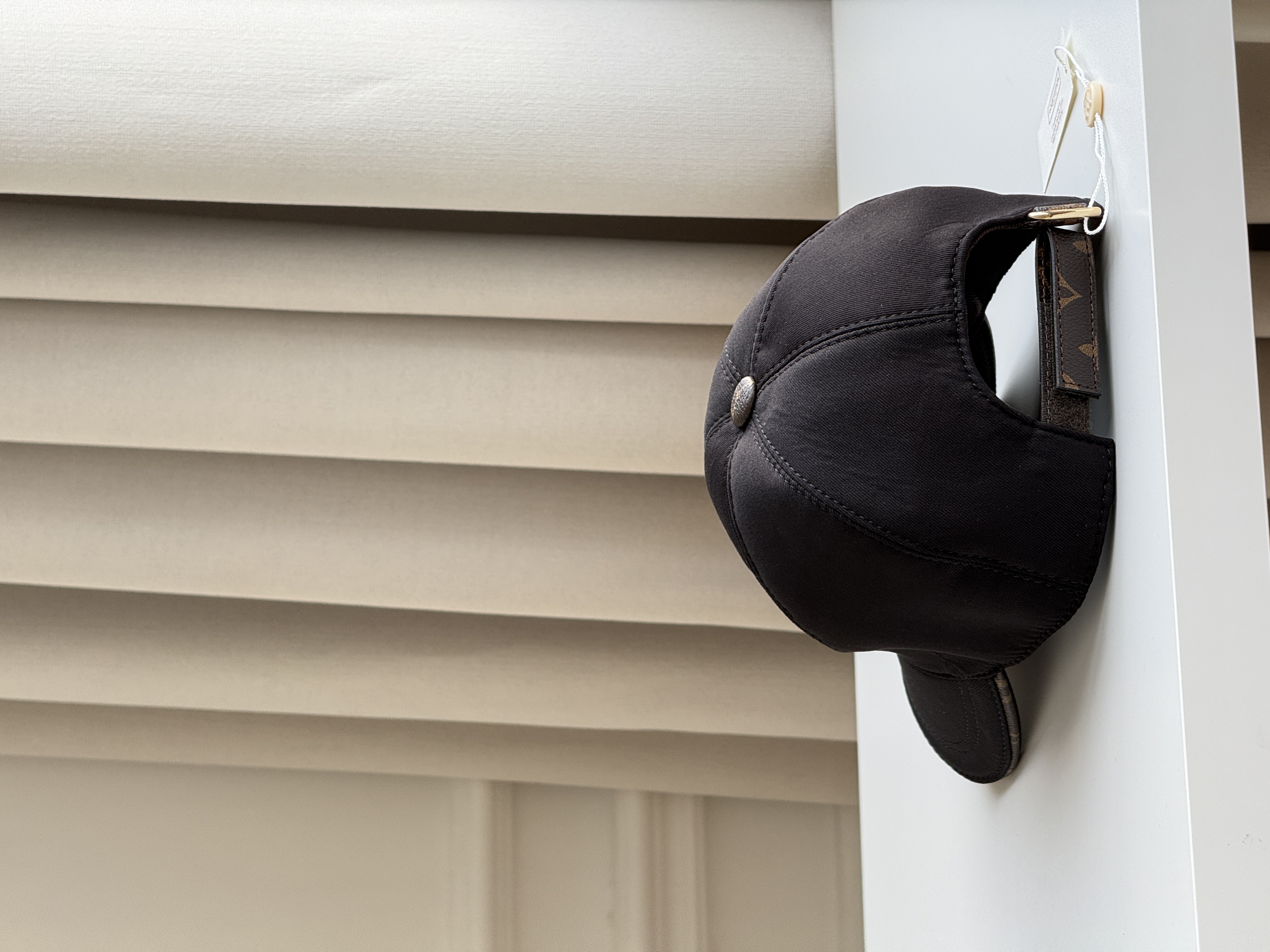 Louis Vuitton Black Nylon Four-Leaf Flower Embroidery Baseball Cap