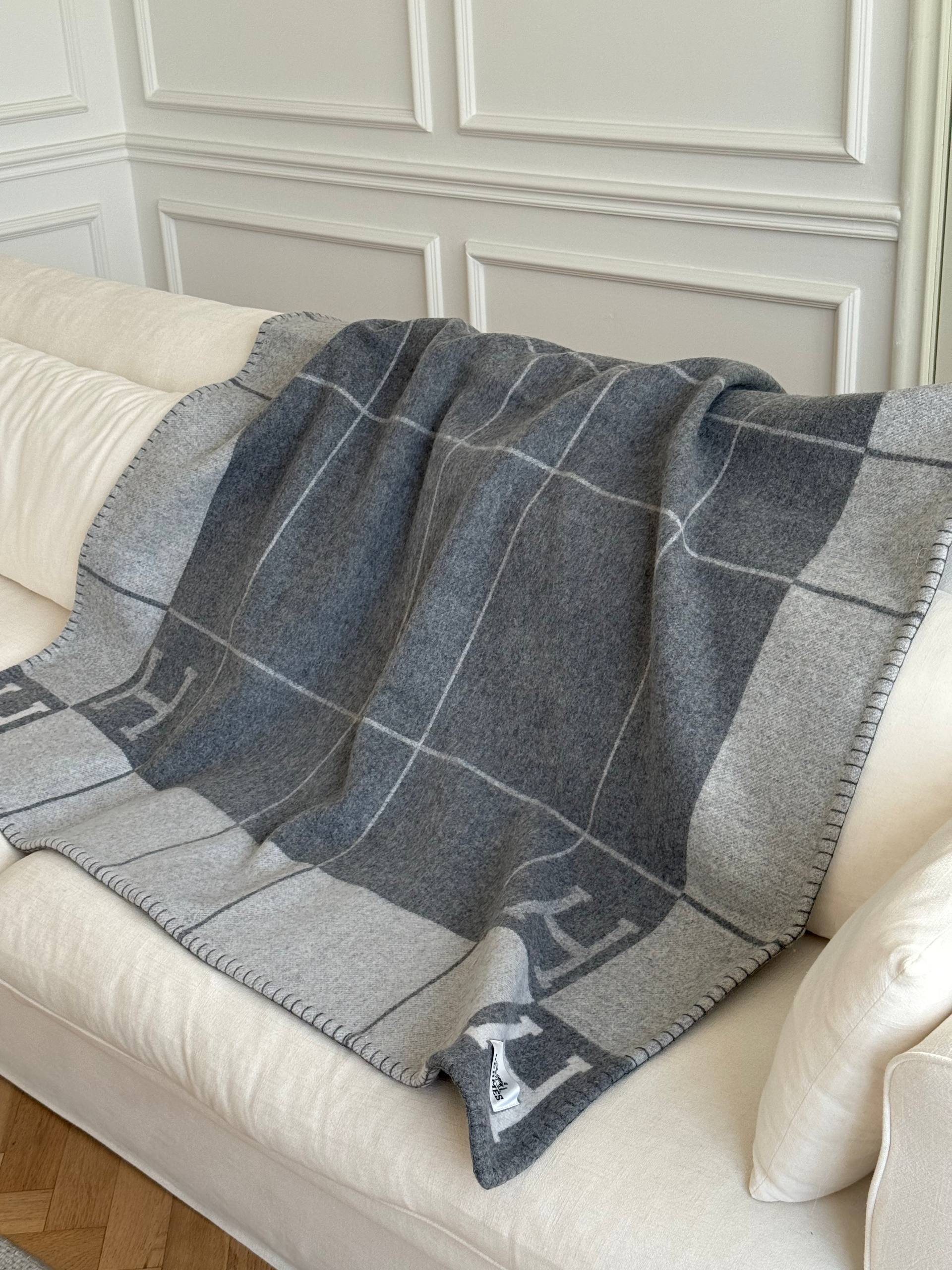 Hermès Avalon III Throw Blanket