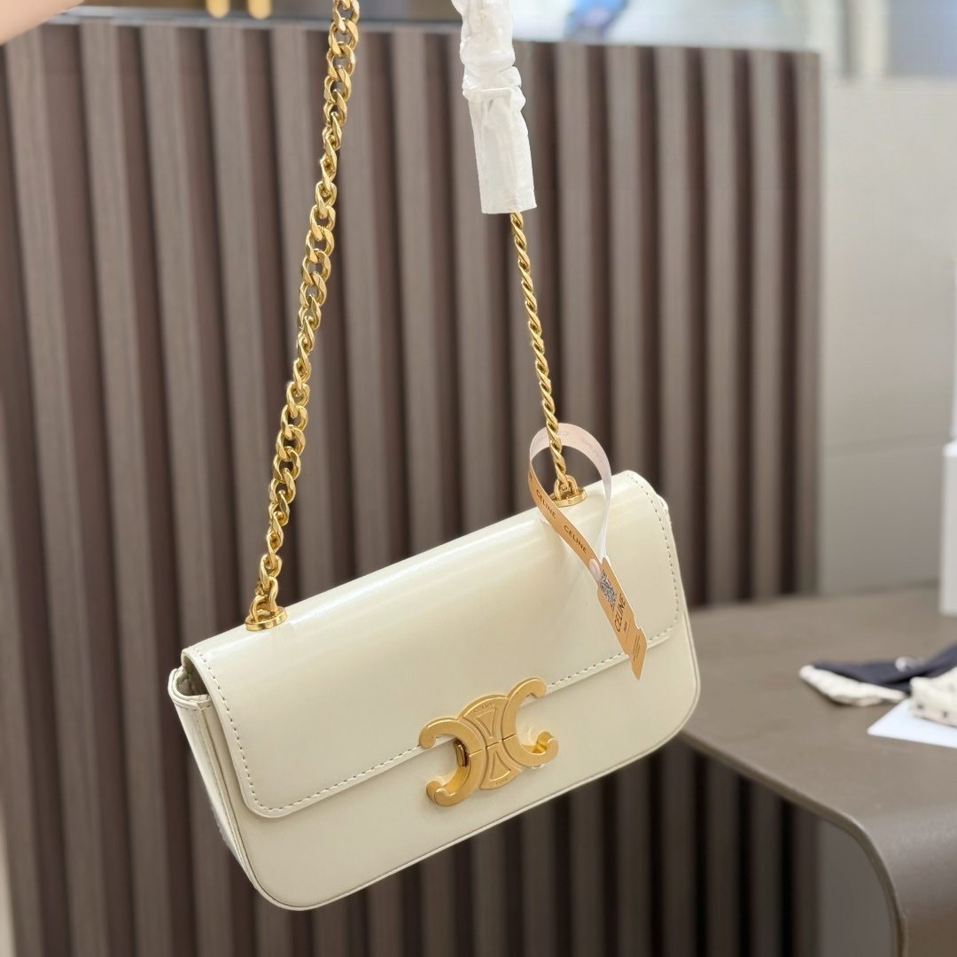 CHAIN SHOULDER BAG