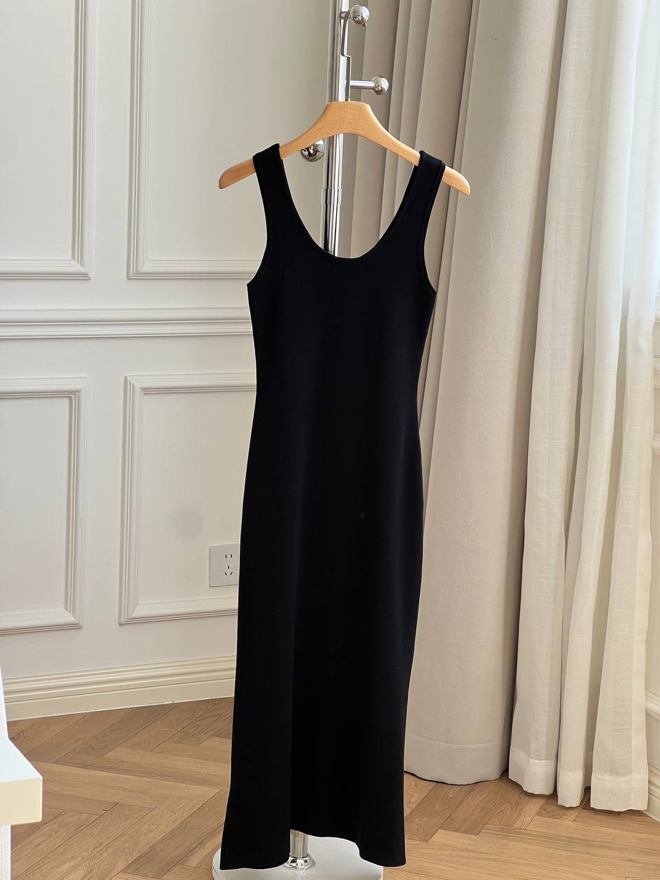 Chanel CC Embroidery U-Neck Slim Knit Sleeveless Maxi Dress