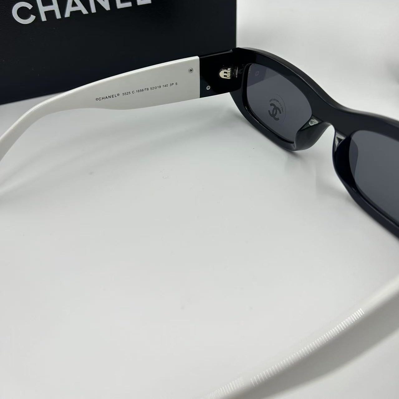 RECTANGLE SUNGLASSES