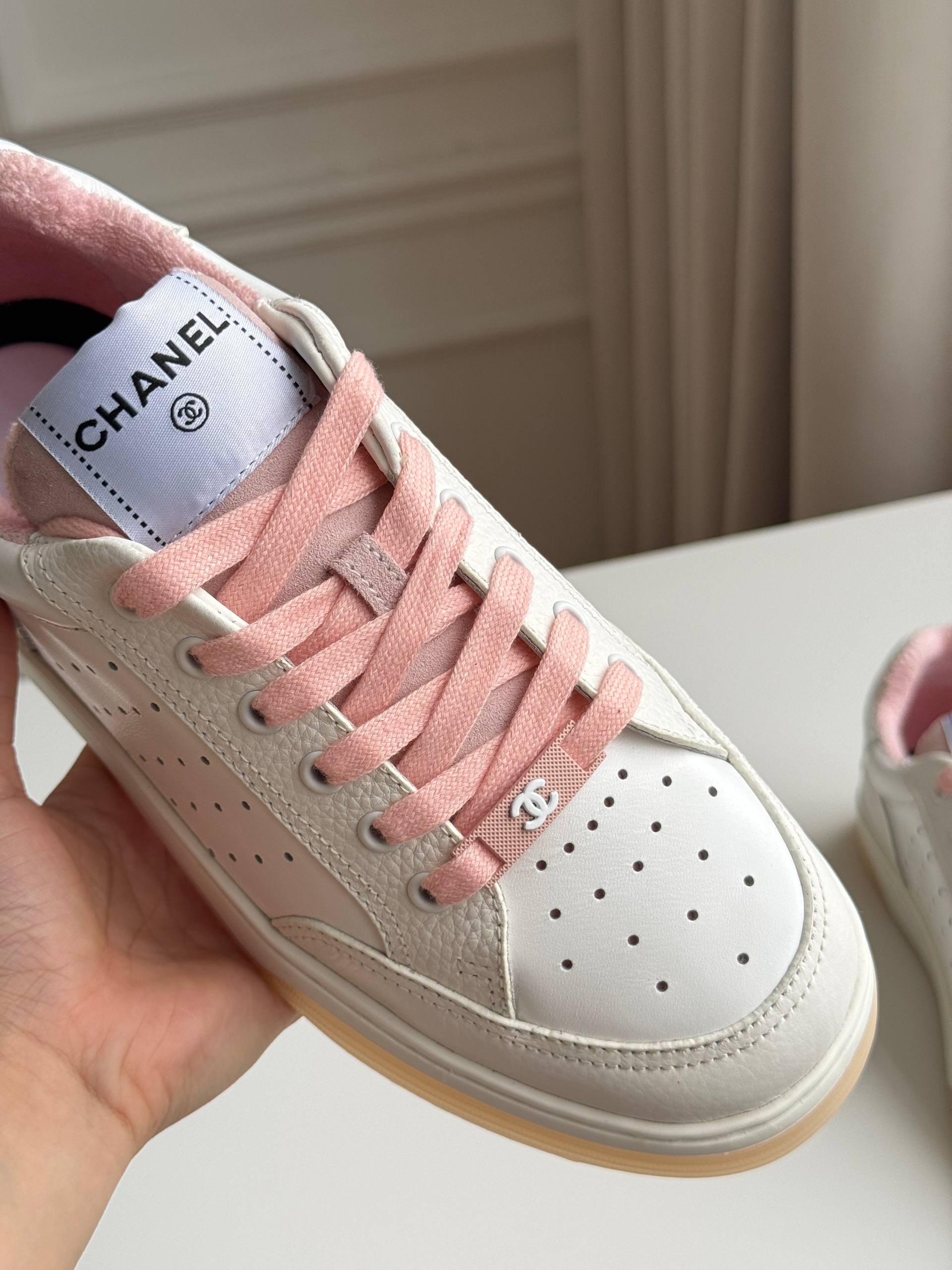 CHANEL Low-Top Sneakers