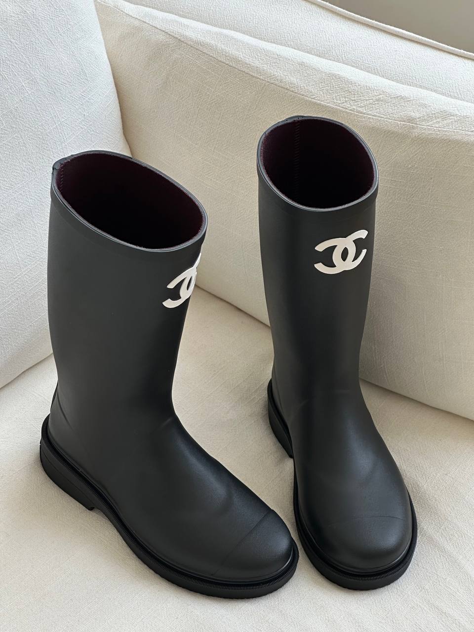 CHANEL Caoutchouc CC Logo High Rubber Rain Boots