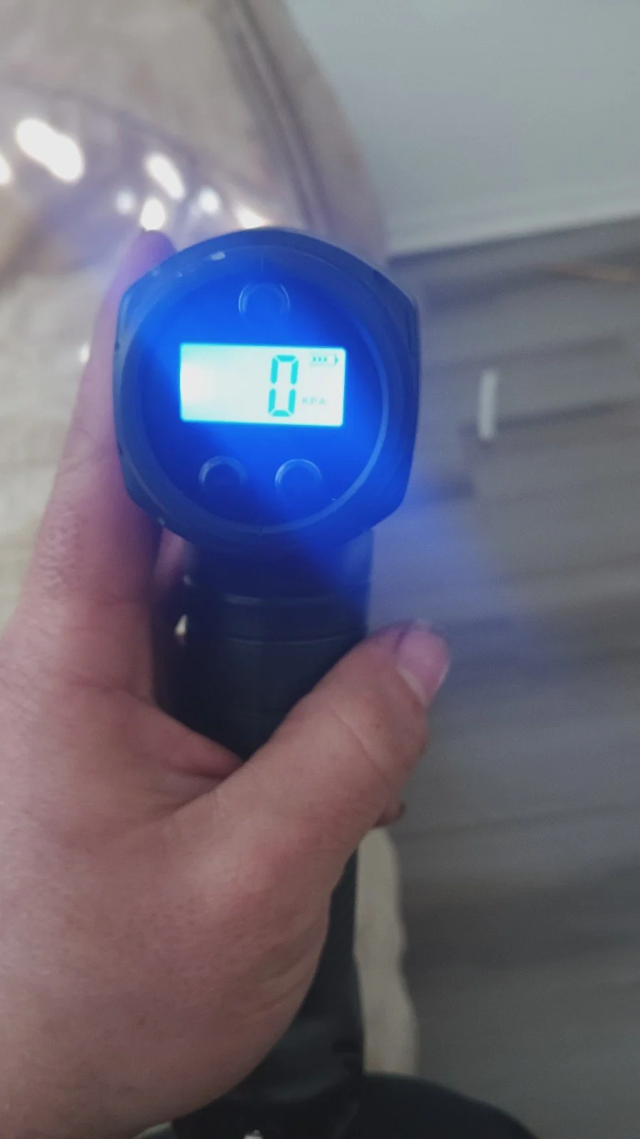 Hand held portable air compressor Like new JS61R