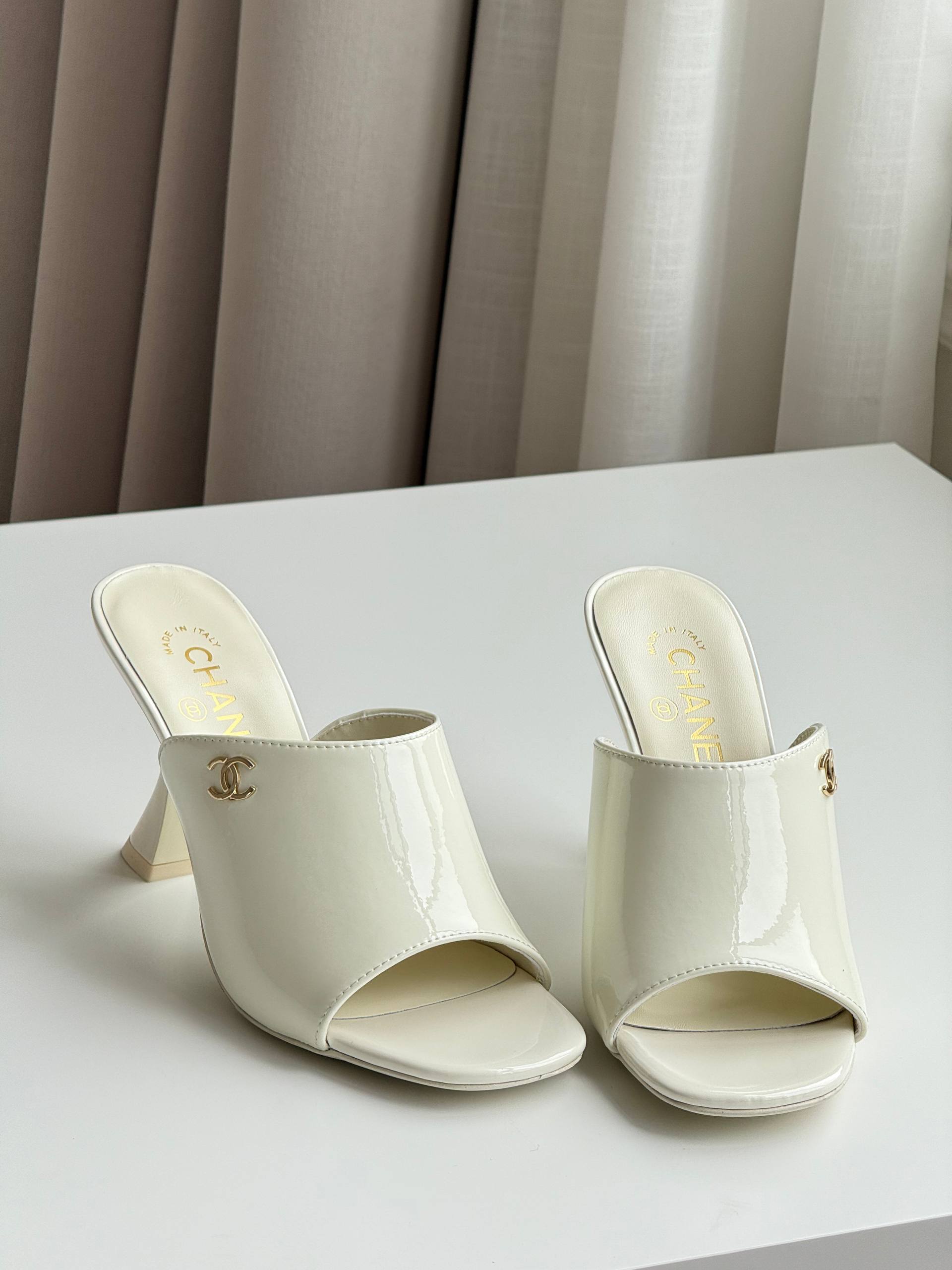 Chanel Patent Leather CC Logo Block Heel Open-Toe Mule Sandals