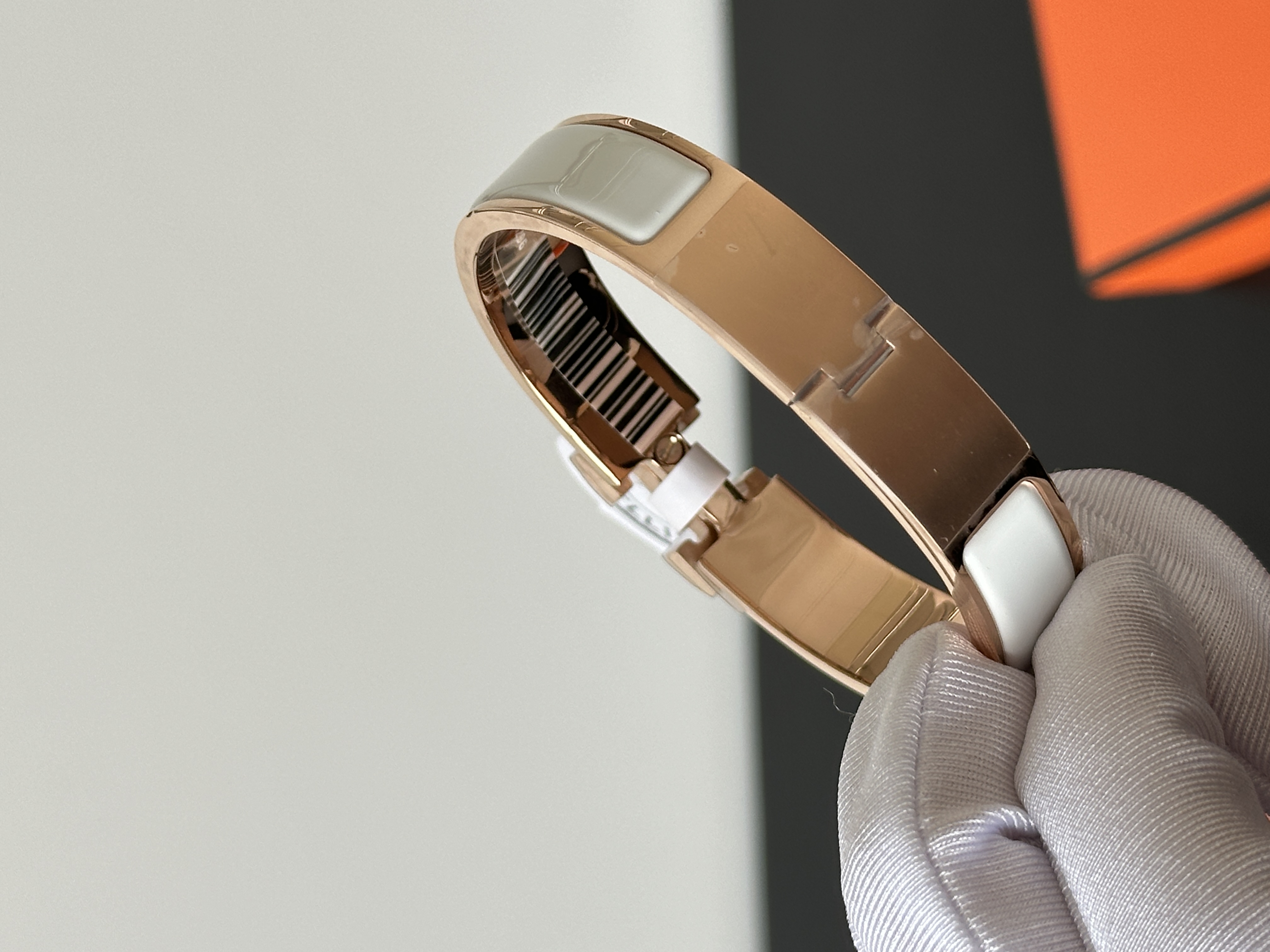 Hermès Clic H White Enamel Rose Gold H Buckle Narrow Bangle