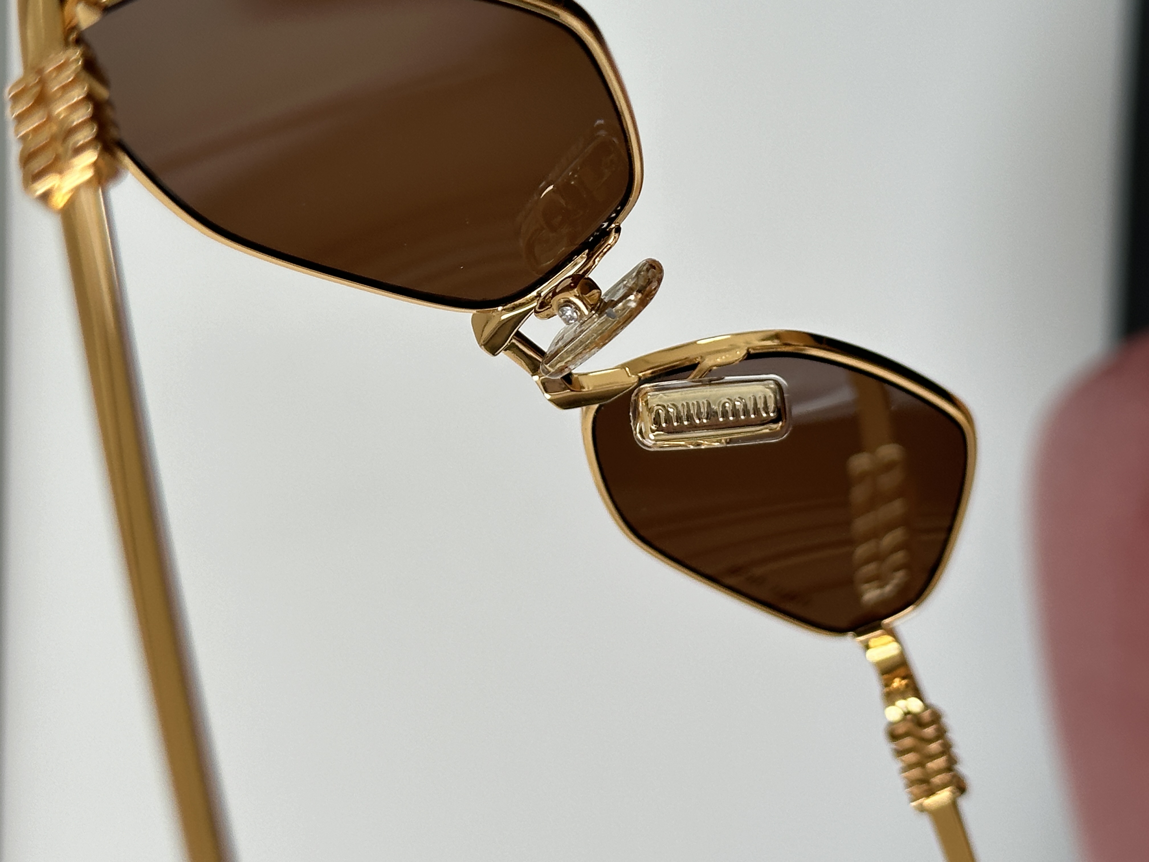 Miu Miu MU 60VS Cat-Eye