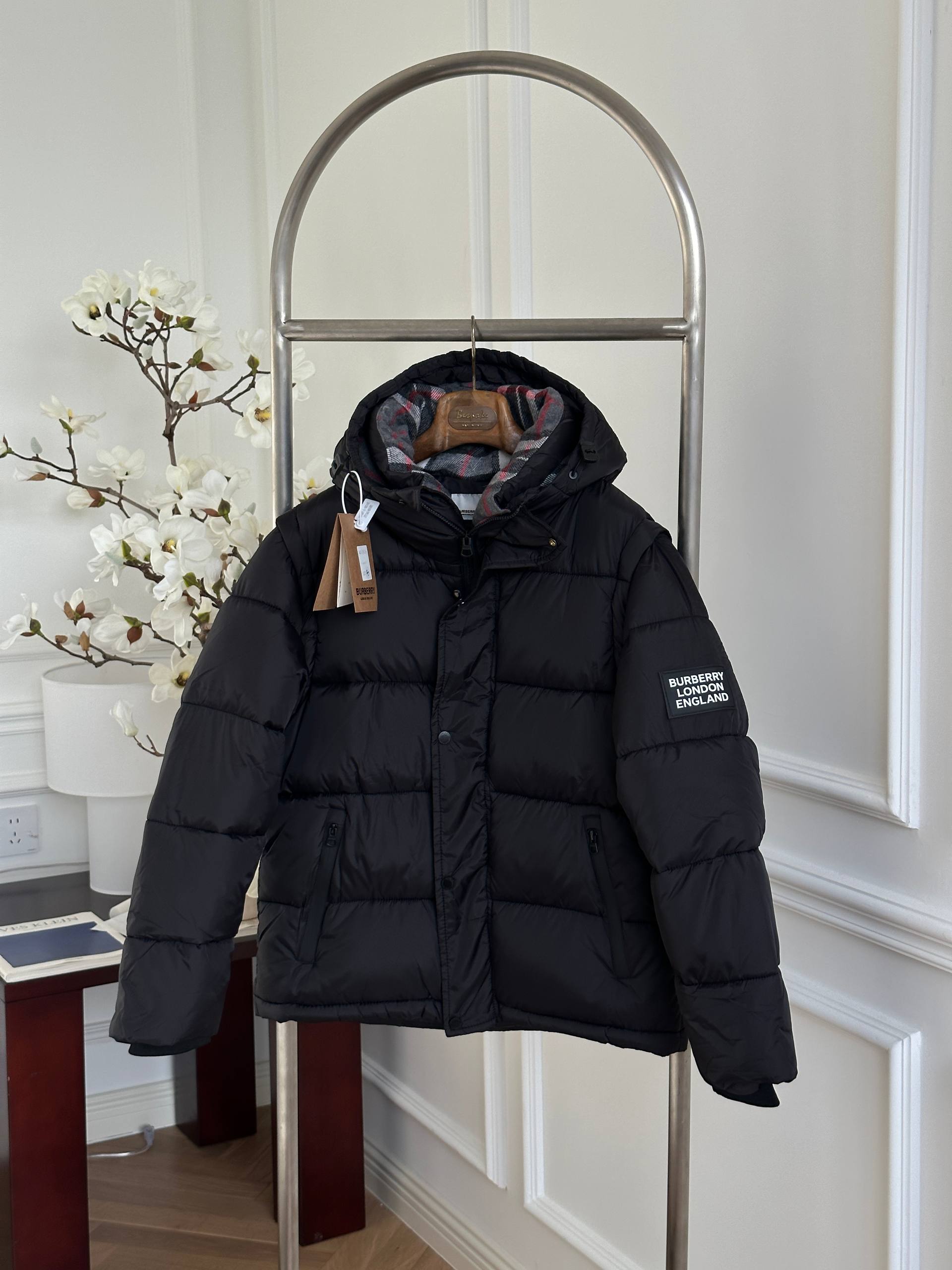 Burberry Black Quilted Nylon Hooded Puffer Jacket With Vintage Check Lining