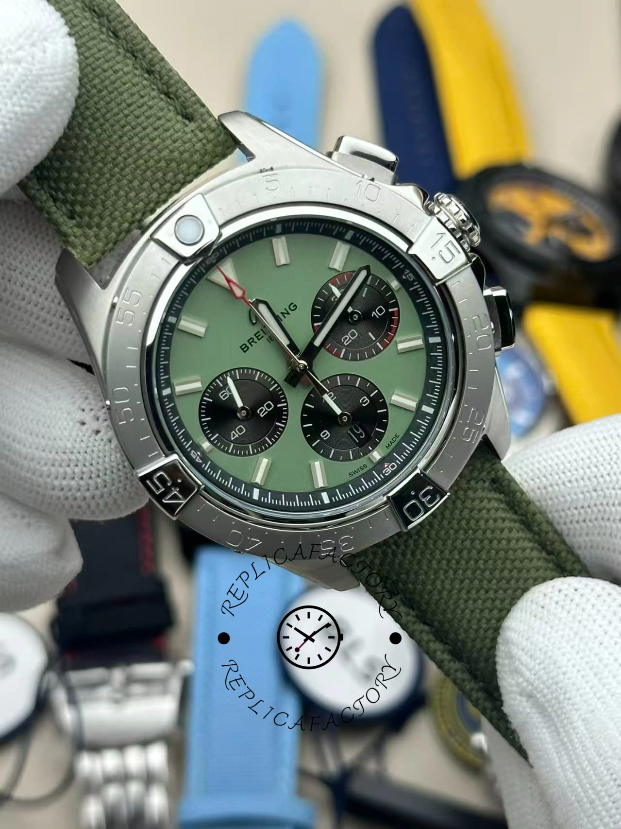 1:1 Clone Breitling Avenger B01 Chronograph AB0147101L1X1 44mm Green Strap Watch