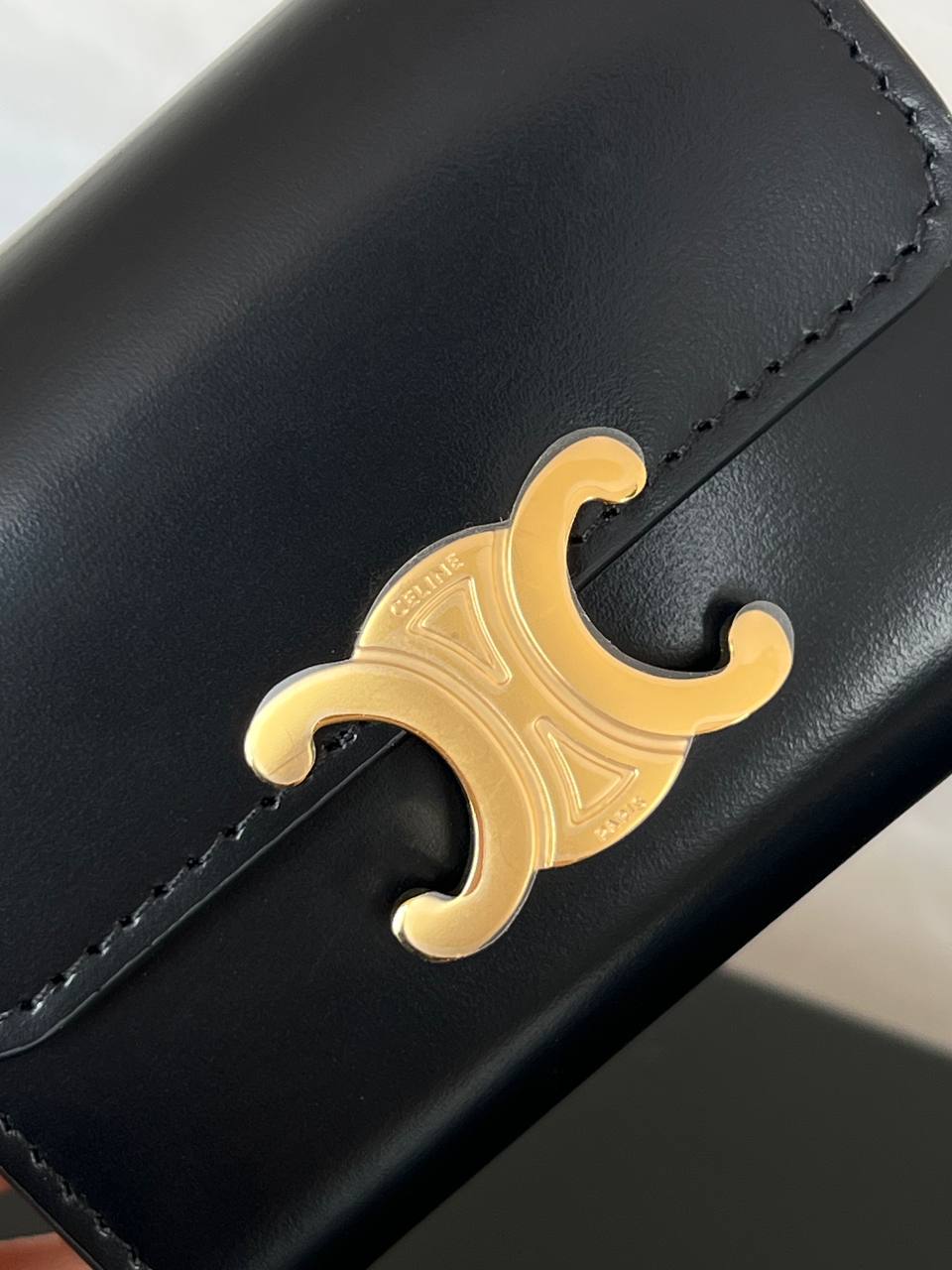 CELINE Triomphe Shiny Calfskin Flap Card Wallet