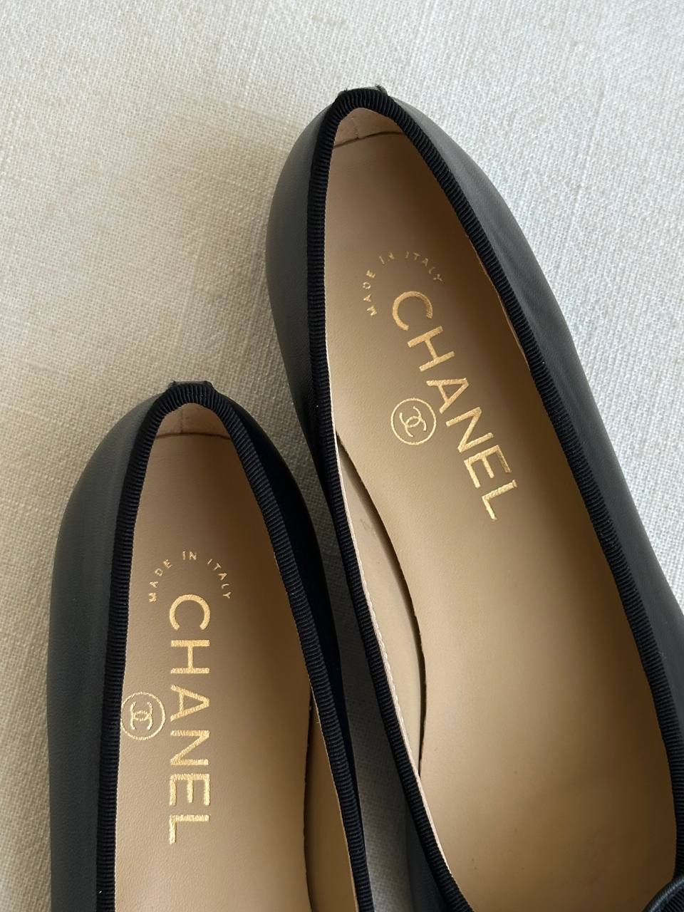 CHANEL Black Leather Patent Toe Bow CC Logo Flat Ballet Shoes